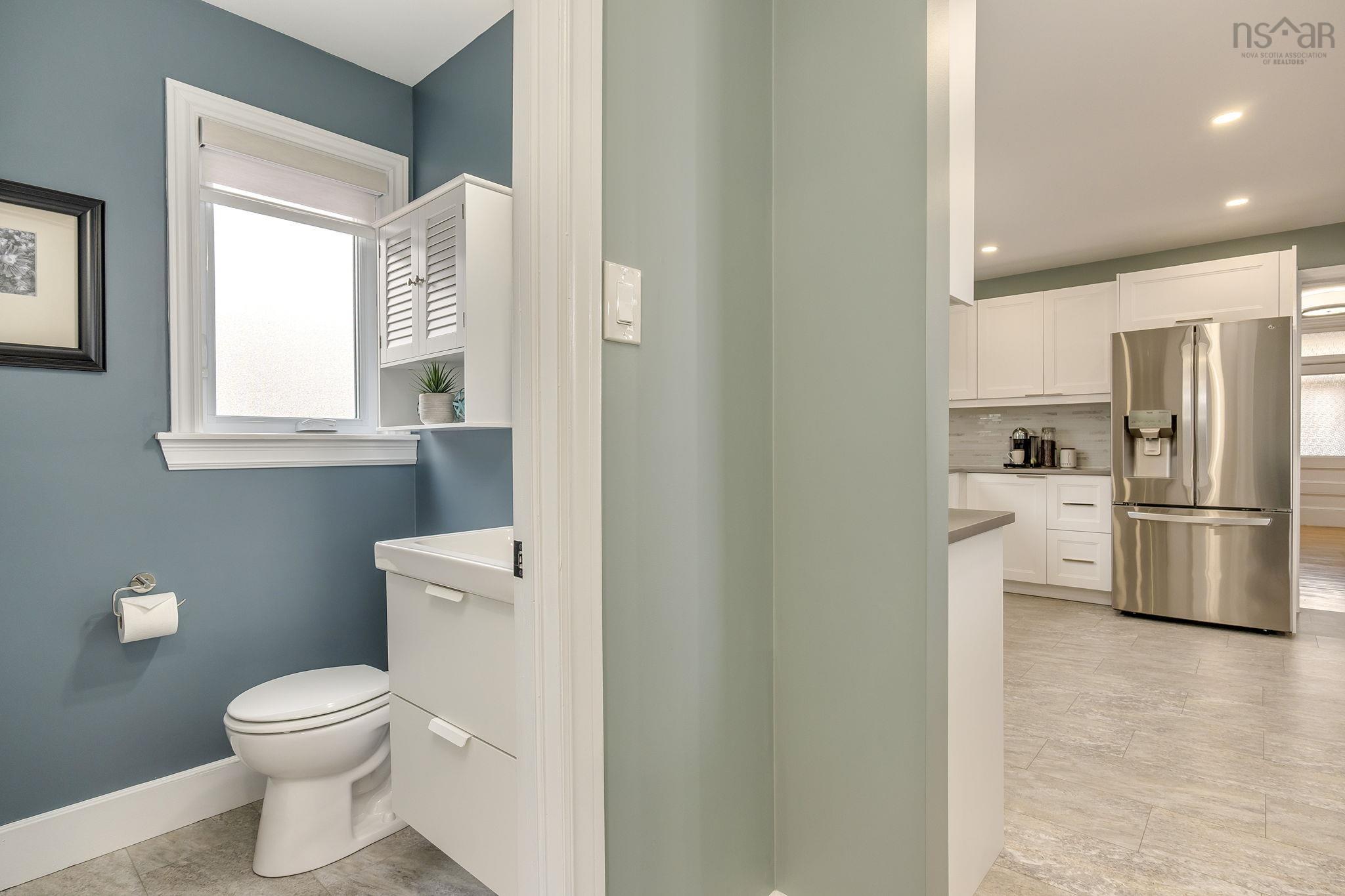 $1,100,000.00: 32 Joaquina Court, Dartmouth