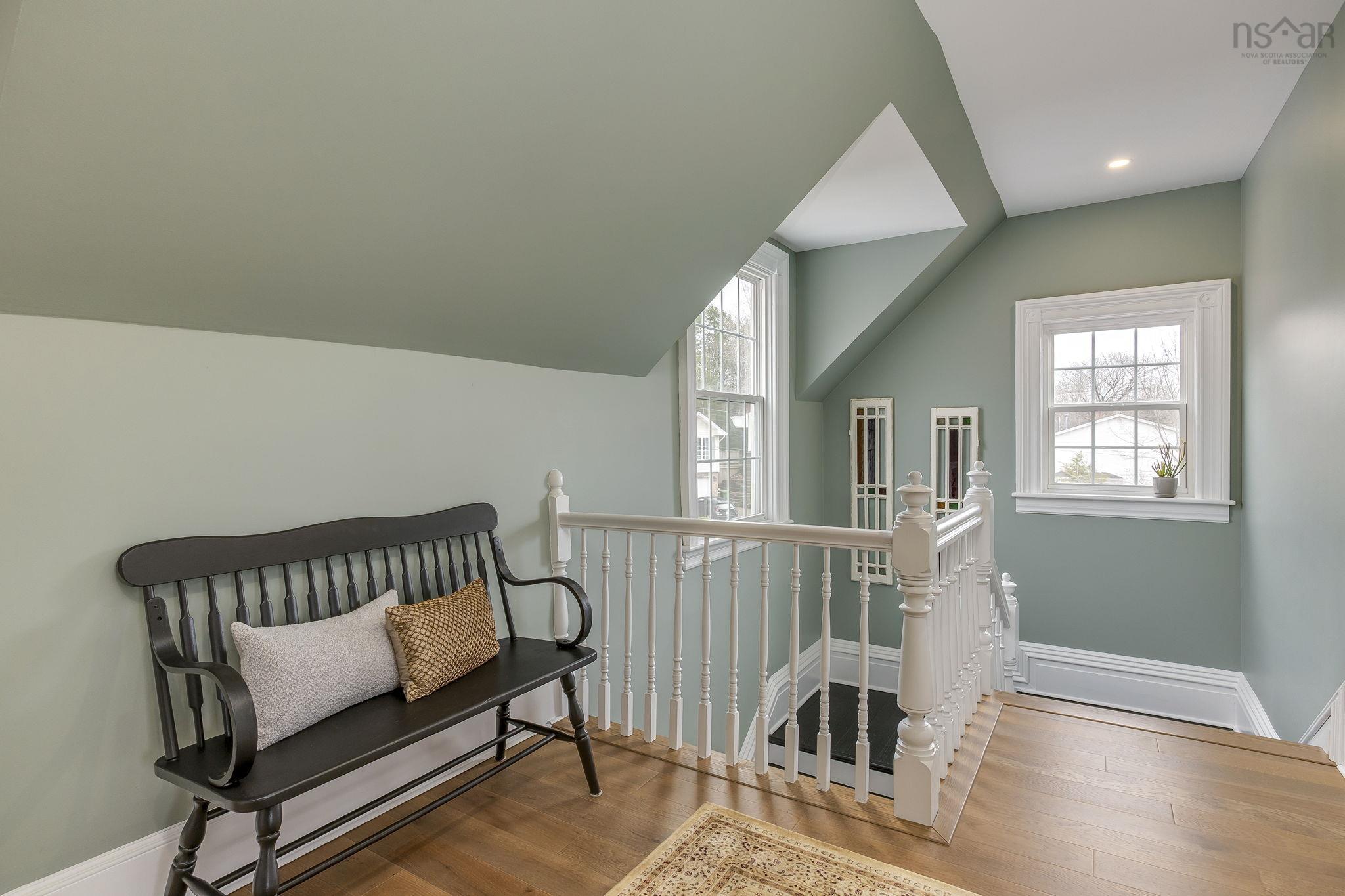 $1,100,000.00: 32 Joaquina Court, Dartmouth