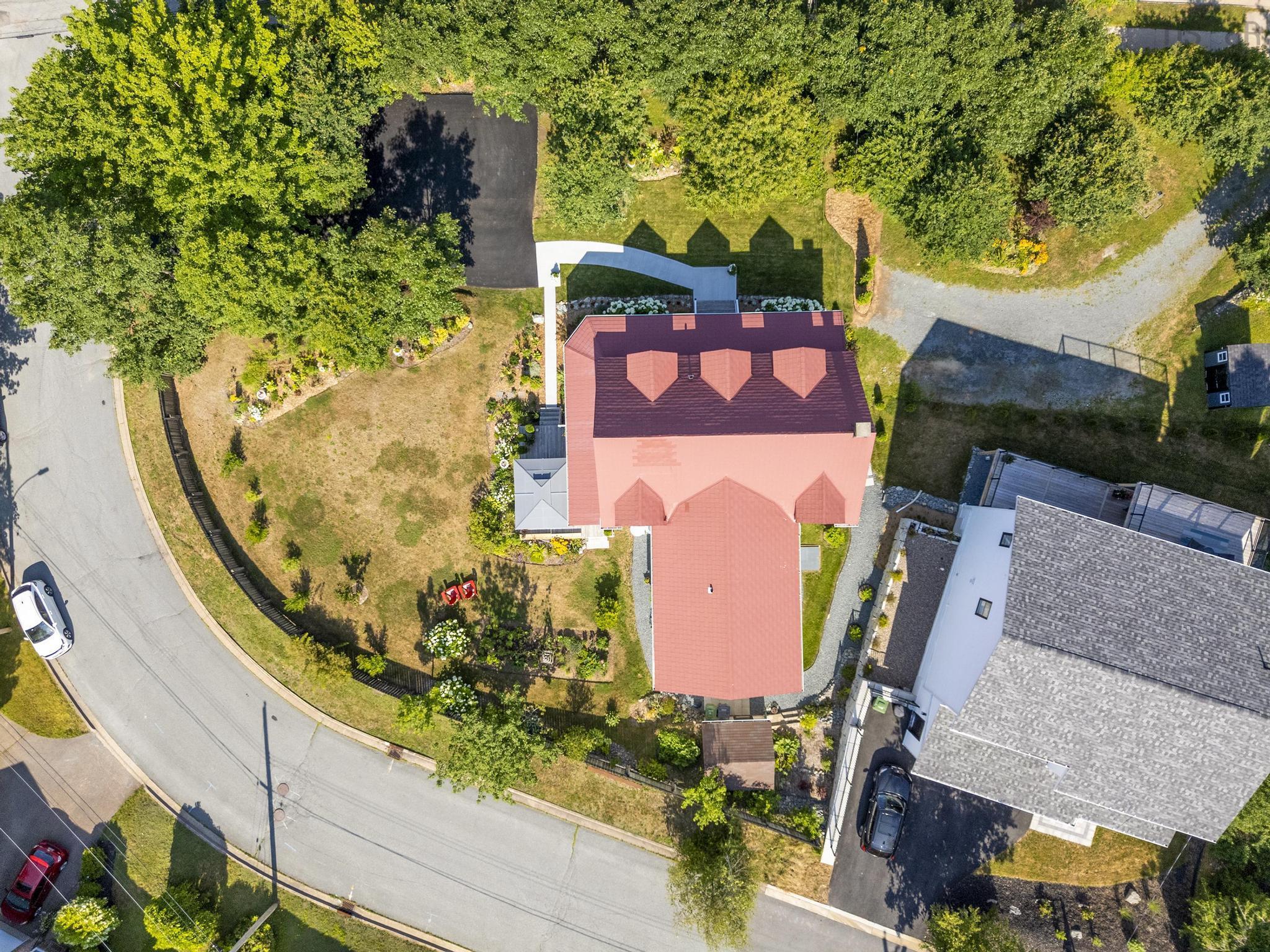 $1,100,000.00: 32 Joaquina Court, Dartmouth