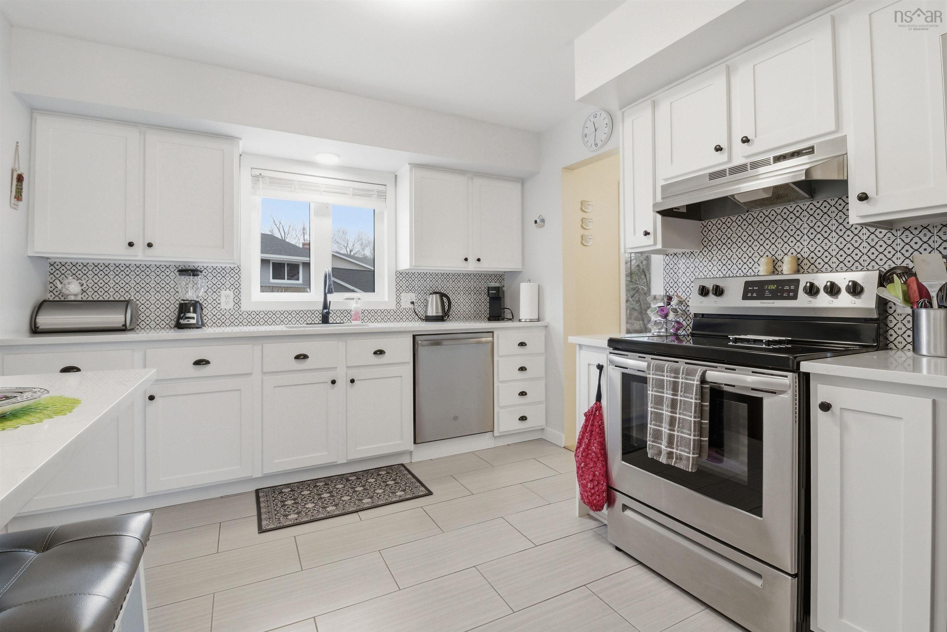 9 Amberwood Court, Halifax, NS (MLS 202606530)