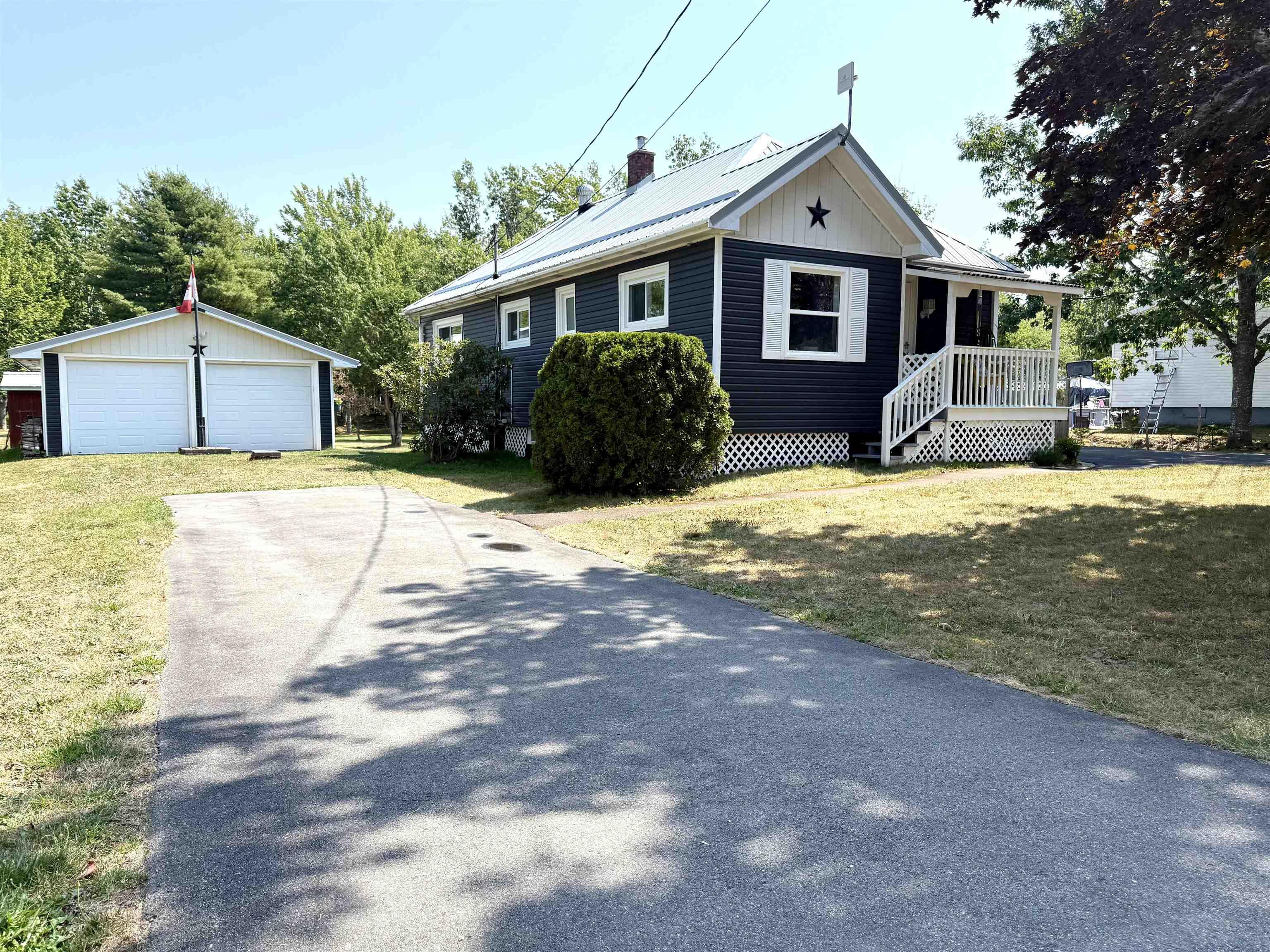 $299,900.00: 11838 2 Highway, Leamington