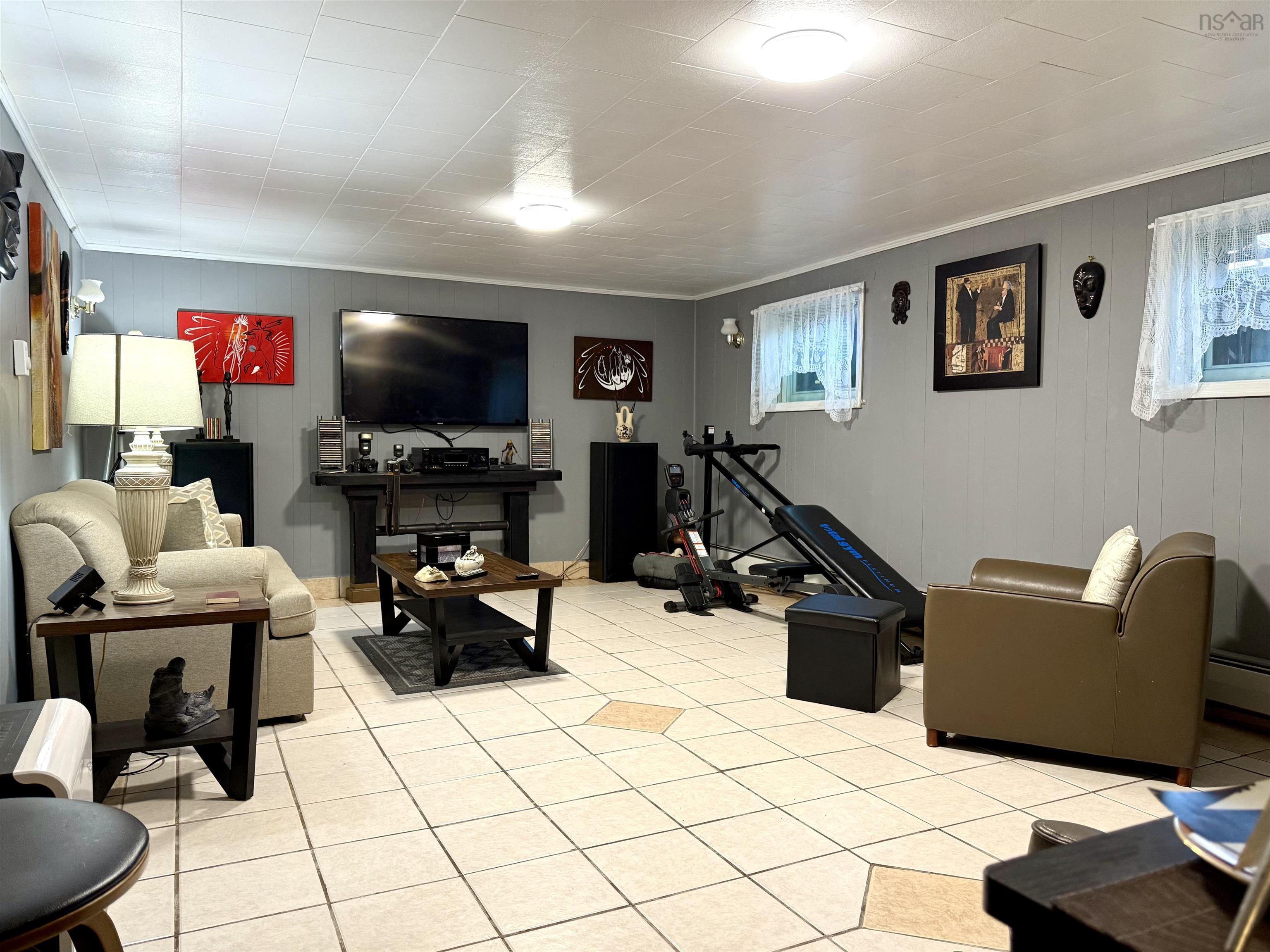 $299,900.00: 11838 2 Highway, Leamington