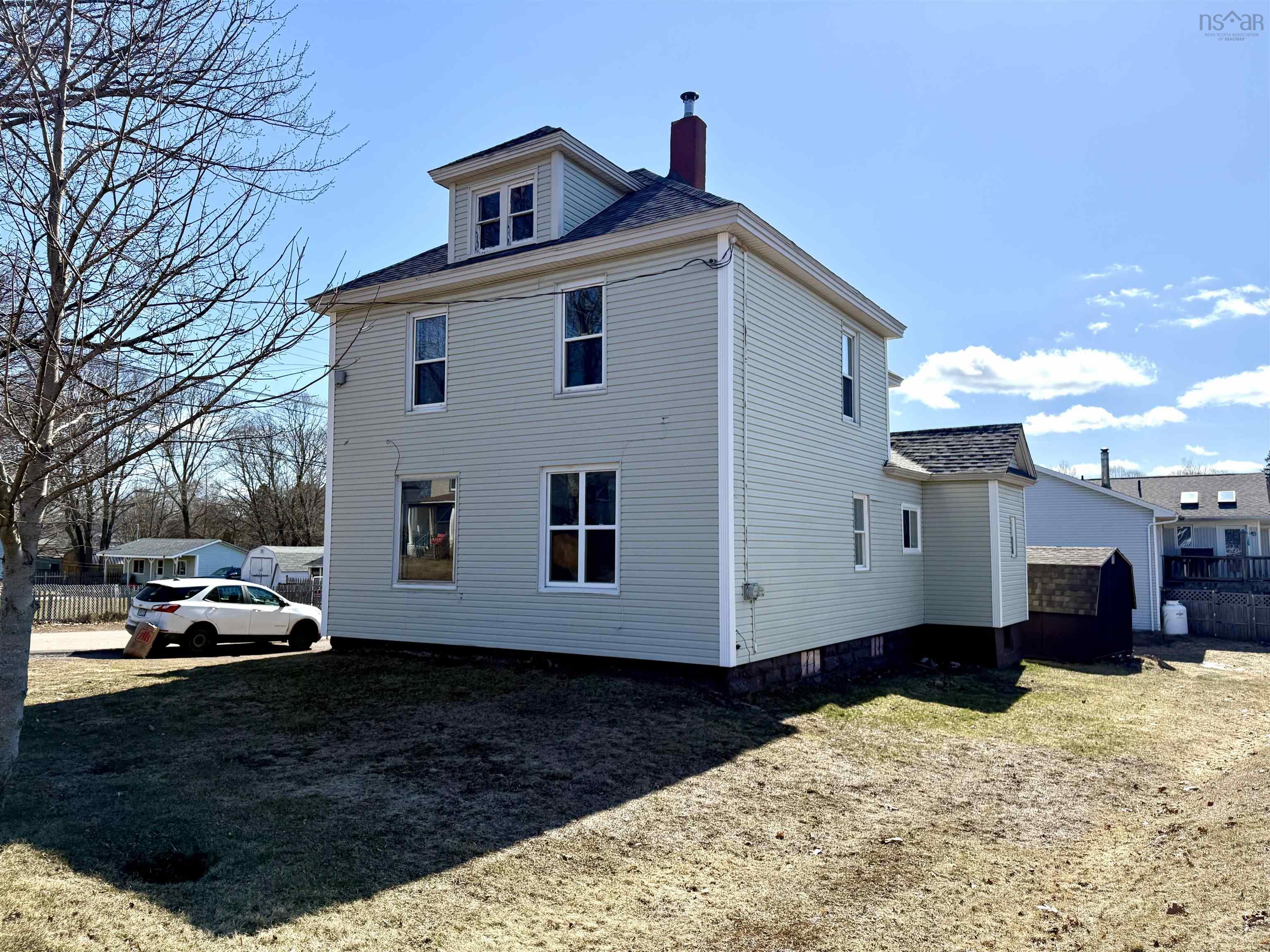 $249,900.00: 23 Queen Street, Amherst