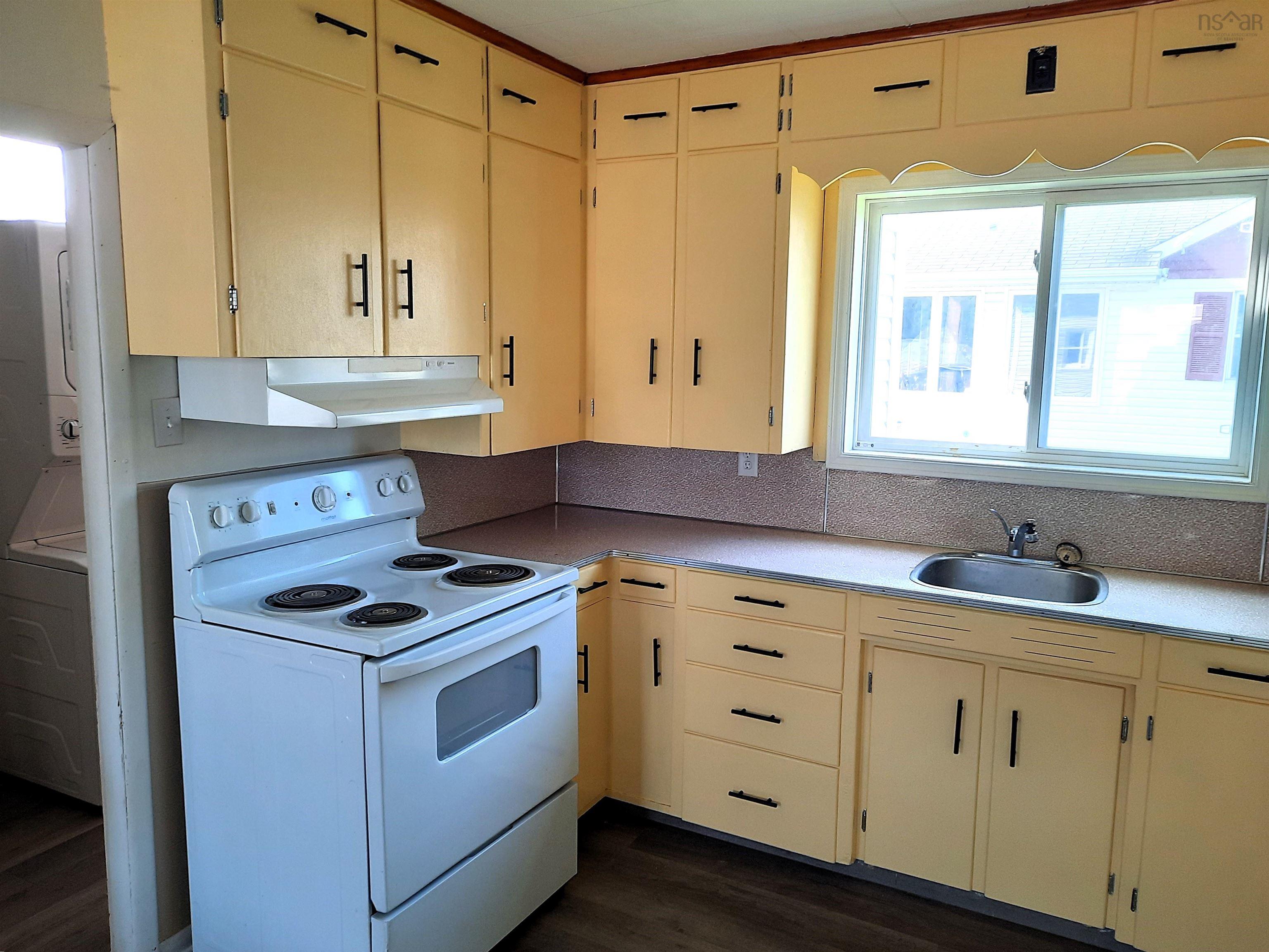 $249,900.00: 23 Queen Street, Amherst