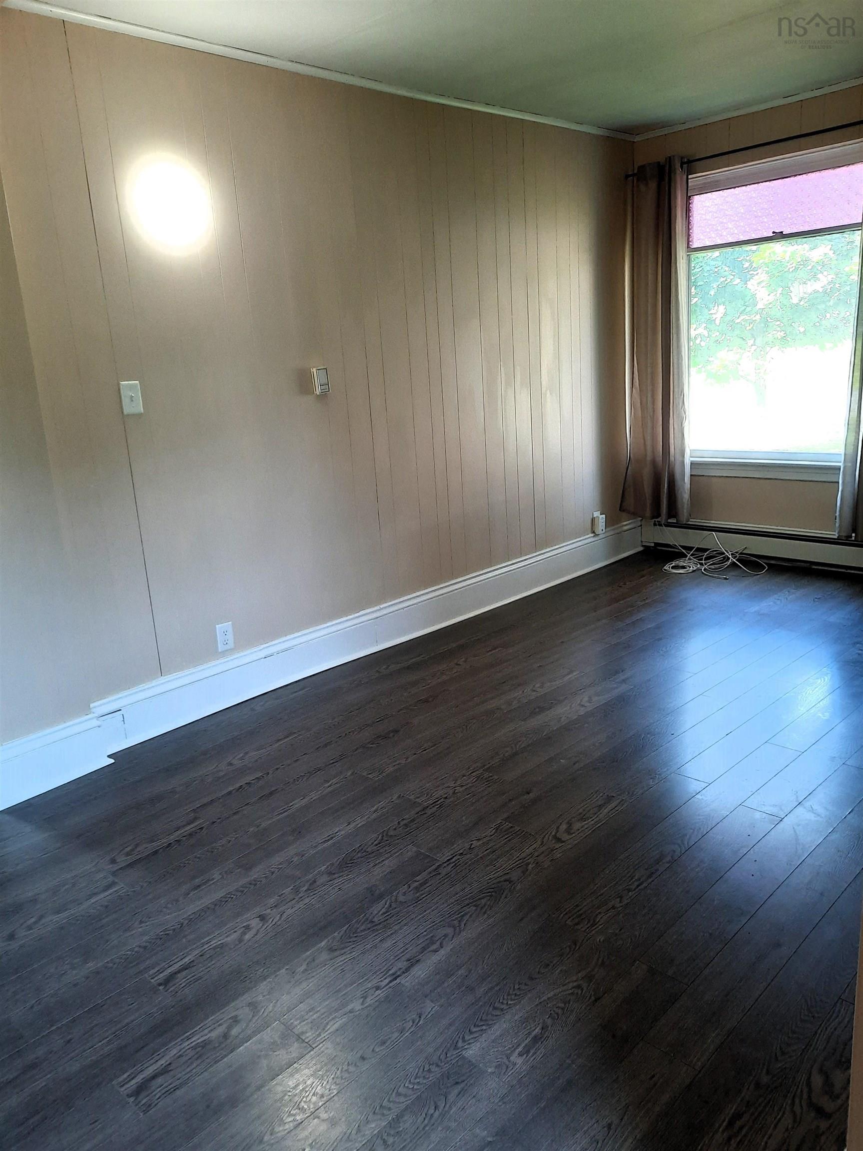 $249,900.00: 23 Queen Street, Amherst
