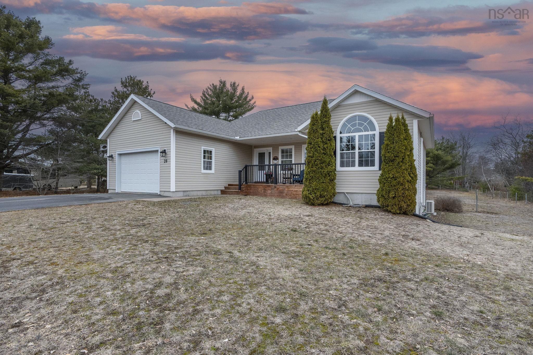 $599,900.00: 20 Geiger Drive, Wilmot