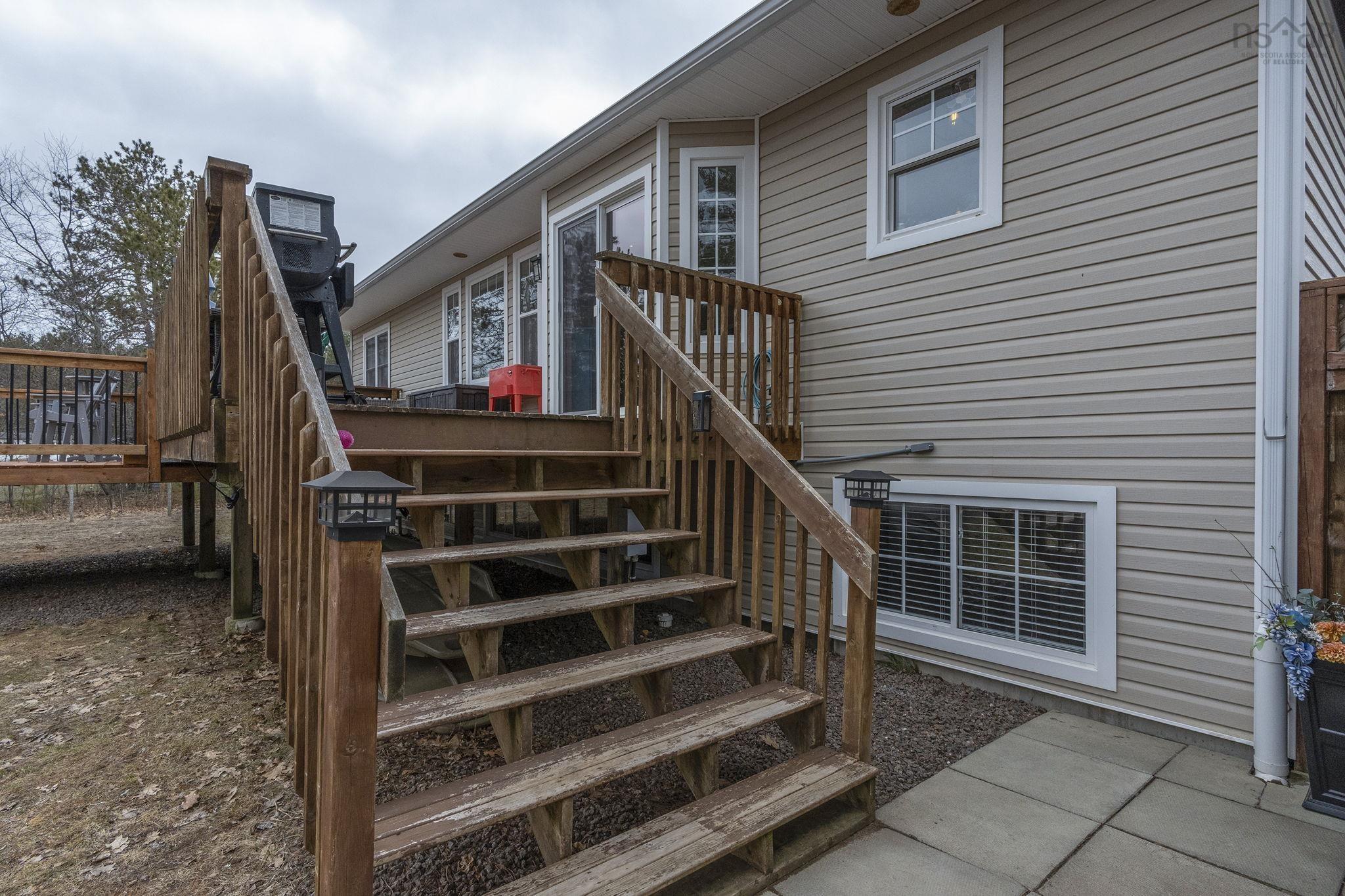 $599,900.00: 20 Geiger Drive, Wilmot