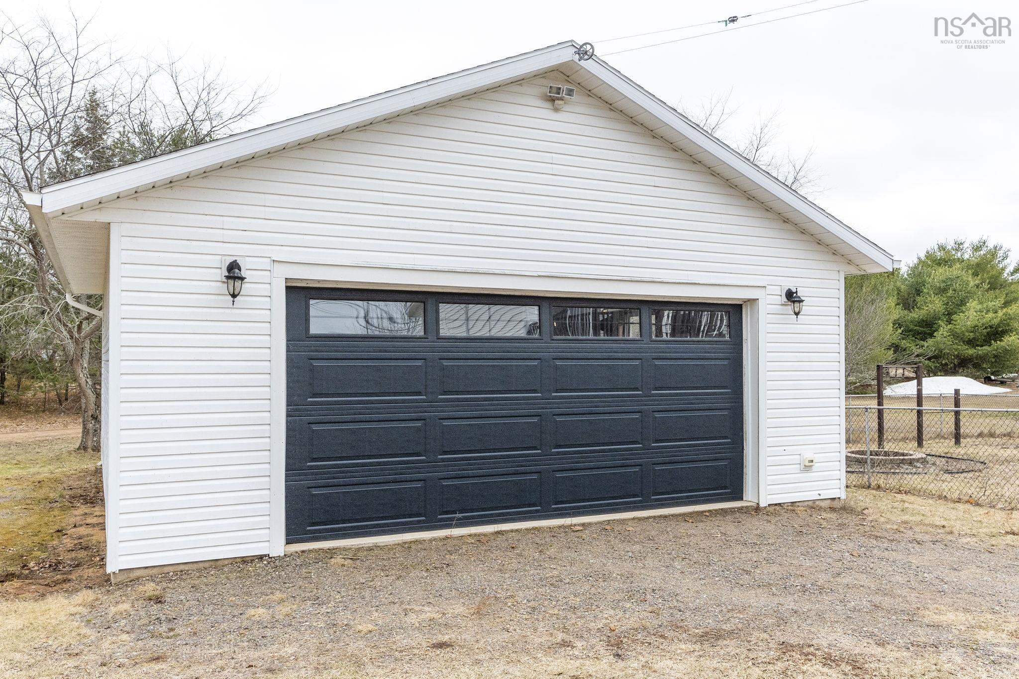 $464,900.00: 112 Geiger Drive, Wilmot