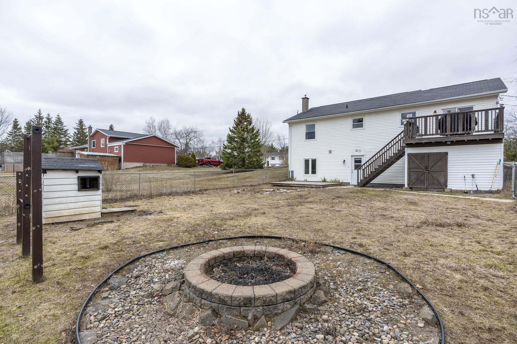 $464,900.00: 112 Geiger Drive, Wilmot