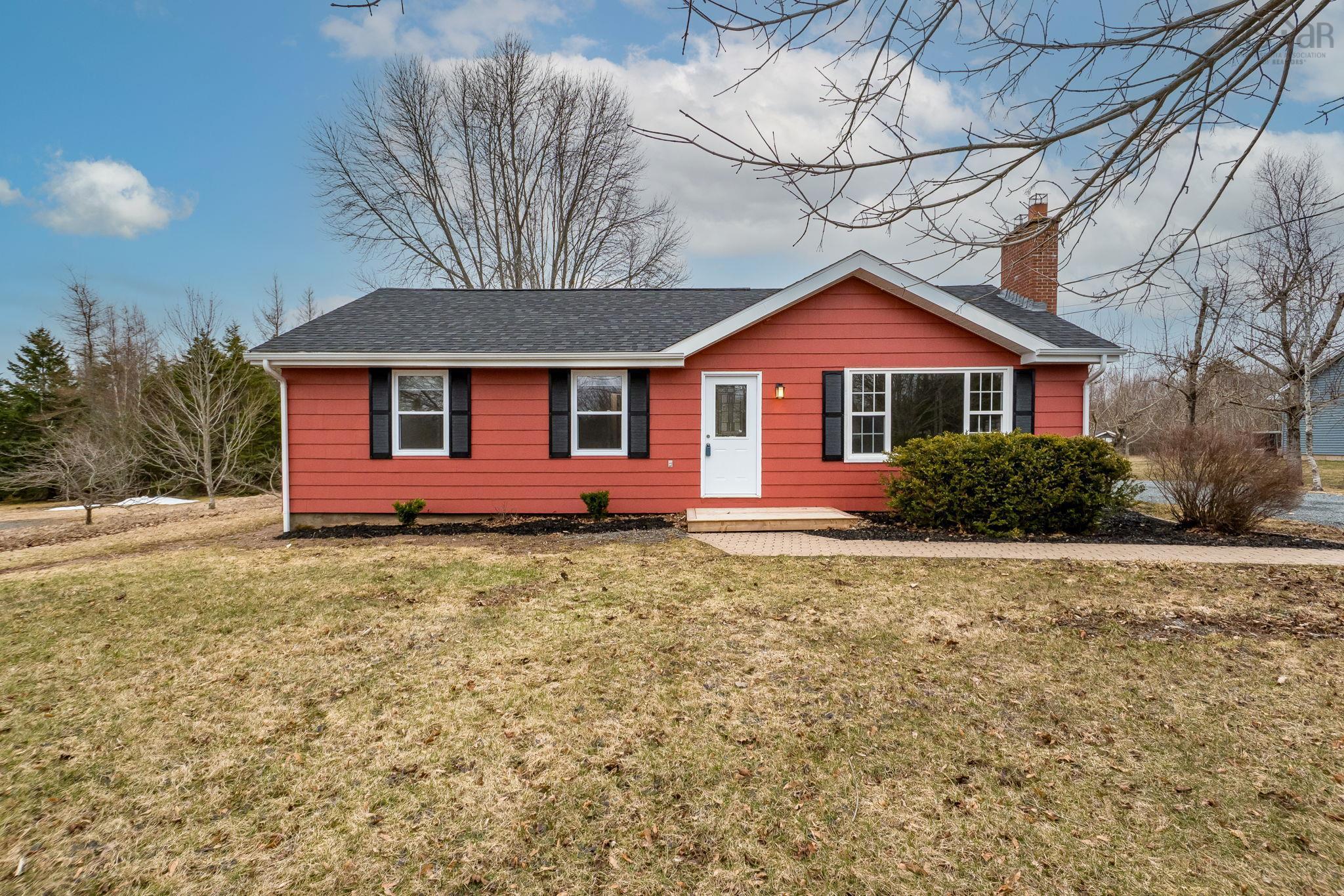 $459,900.00: 37 Highway 14, Milford