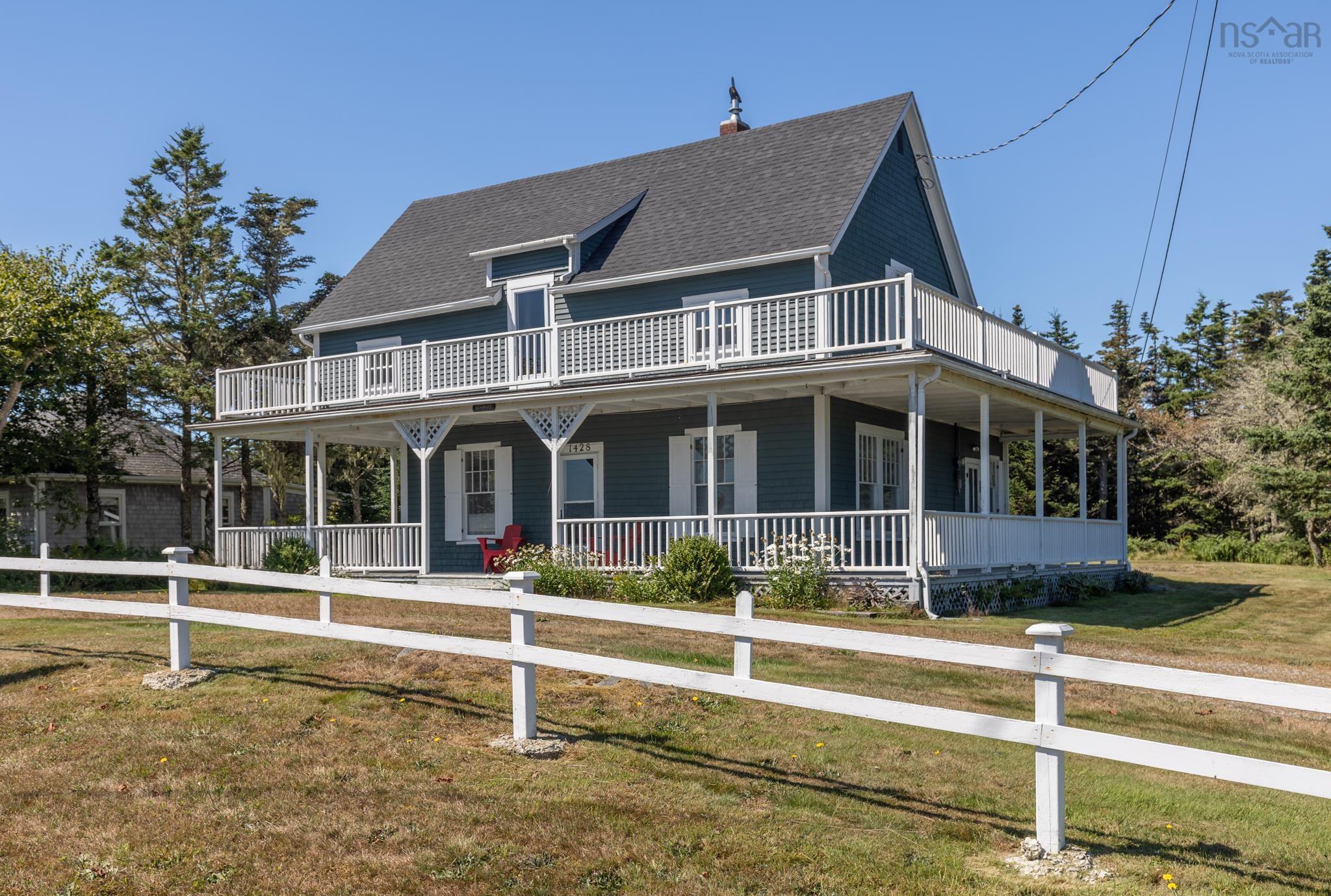 $679,900.00: 1428 Highway 304, Cape Forchu