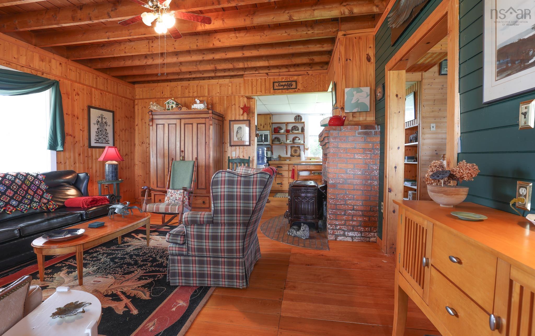$679,900.00: 1428 Highway 304, Cape Forchu