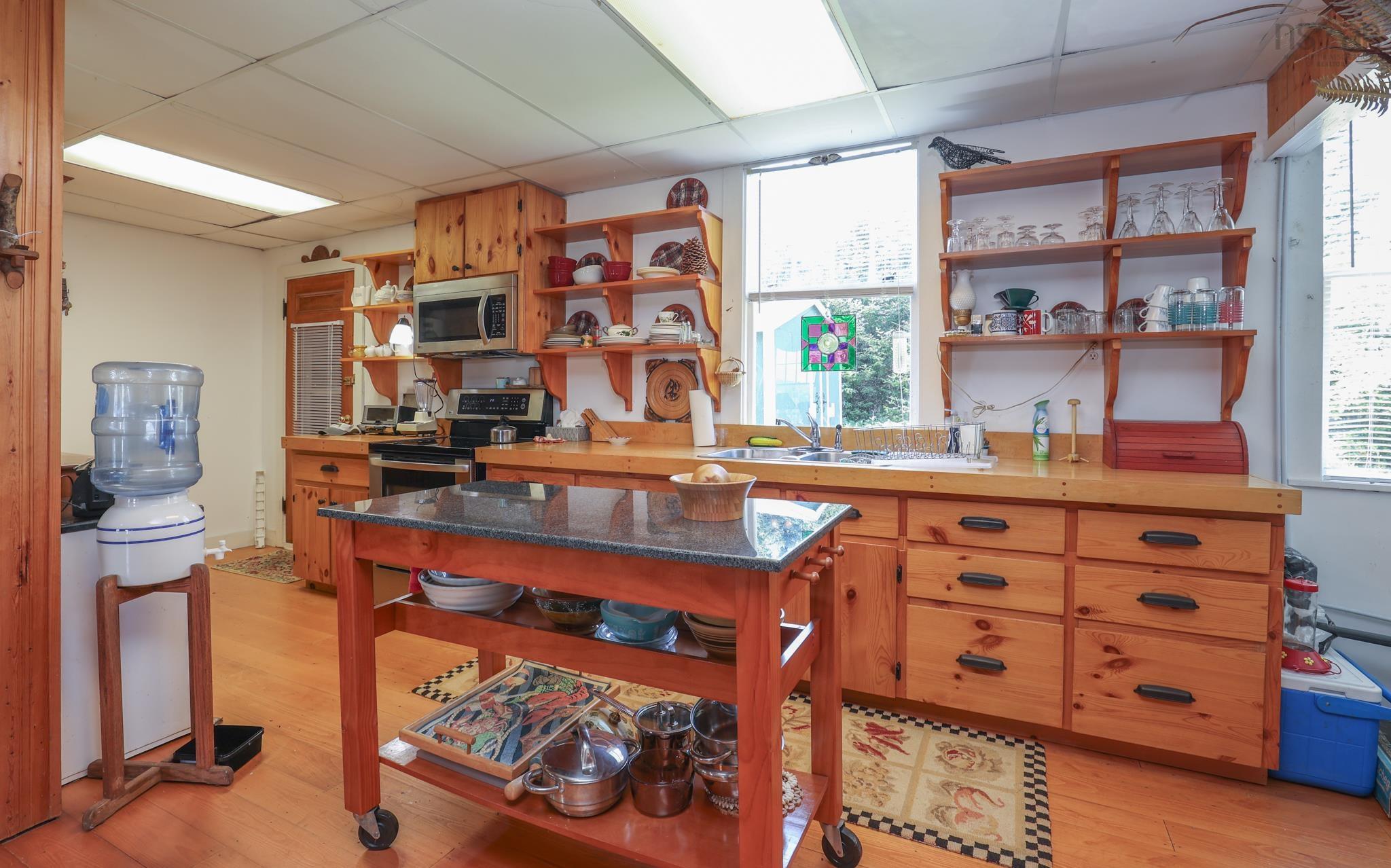 $679,900.00: 1428 Highway 304, Cape Forchu