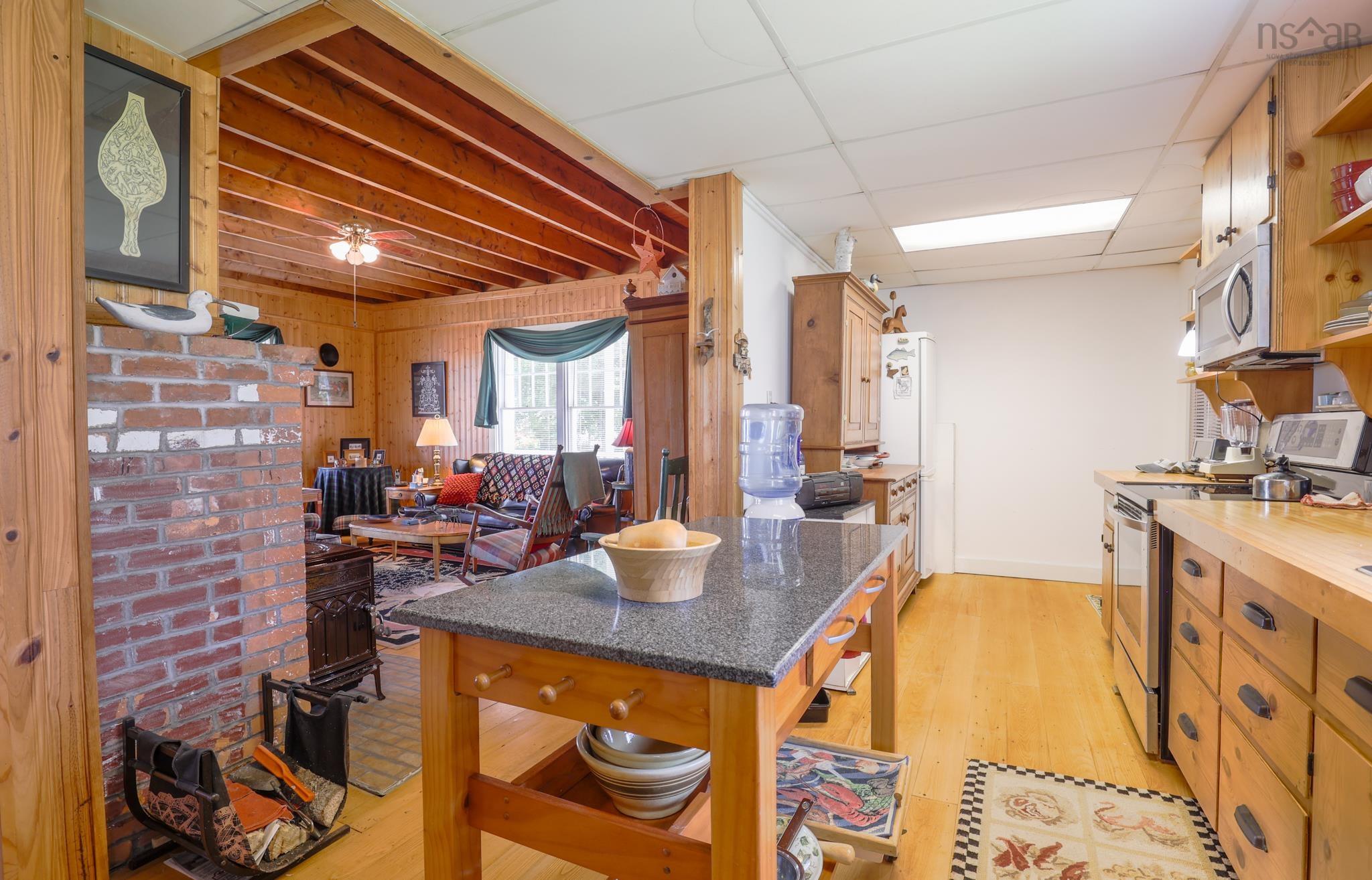 $679,900.00: 1428 Highway 304, Cape Forchu