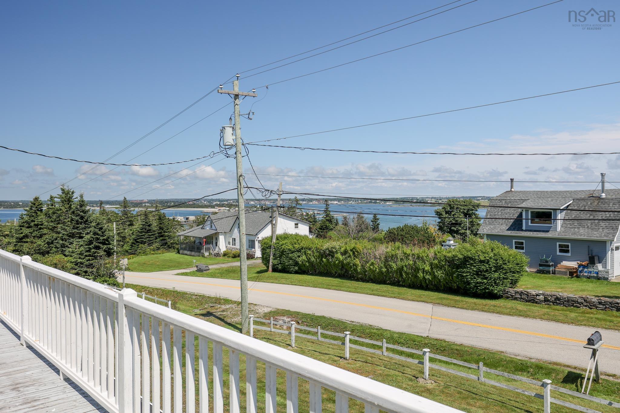 $679,900.00: 1428 Highway 304, Cape Forchu