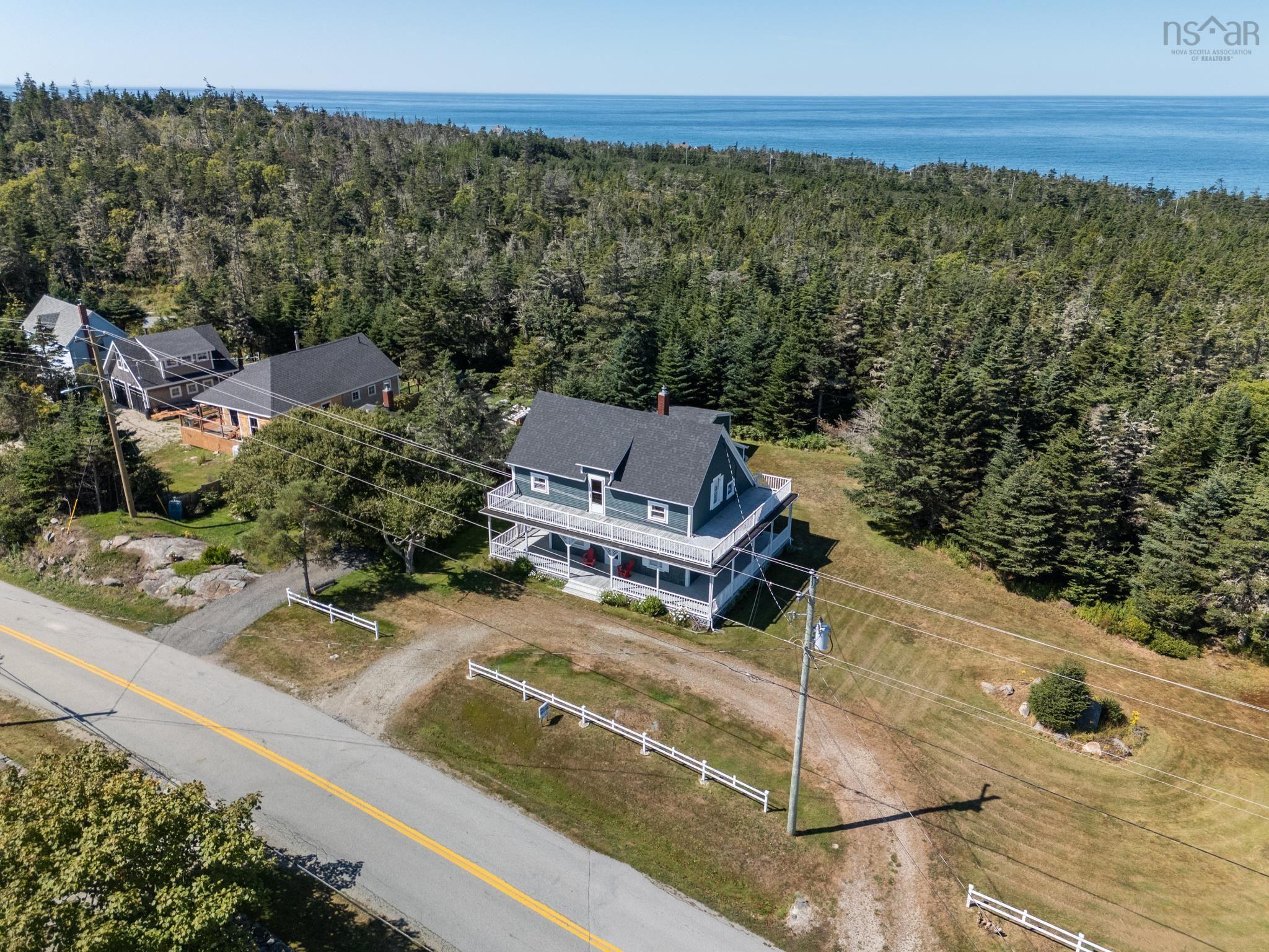 $679,900.00: 1428 Highway 304, Cape Forchu