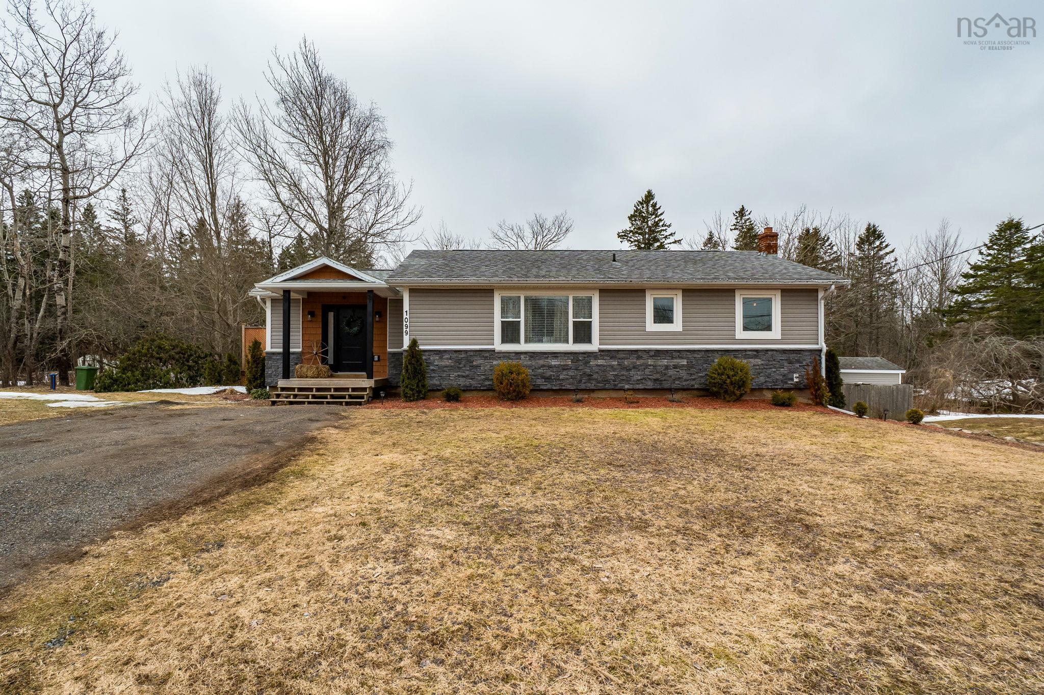 $485,900.00: 1099 English Mountain Road, South Alton