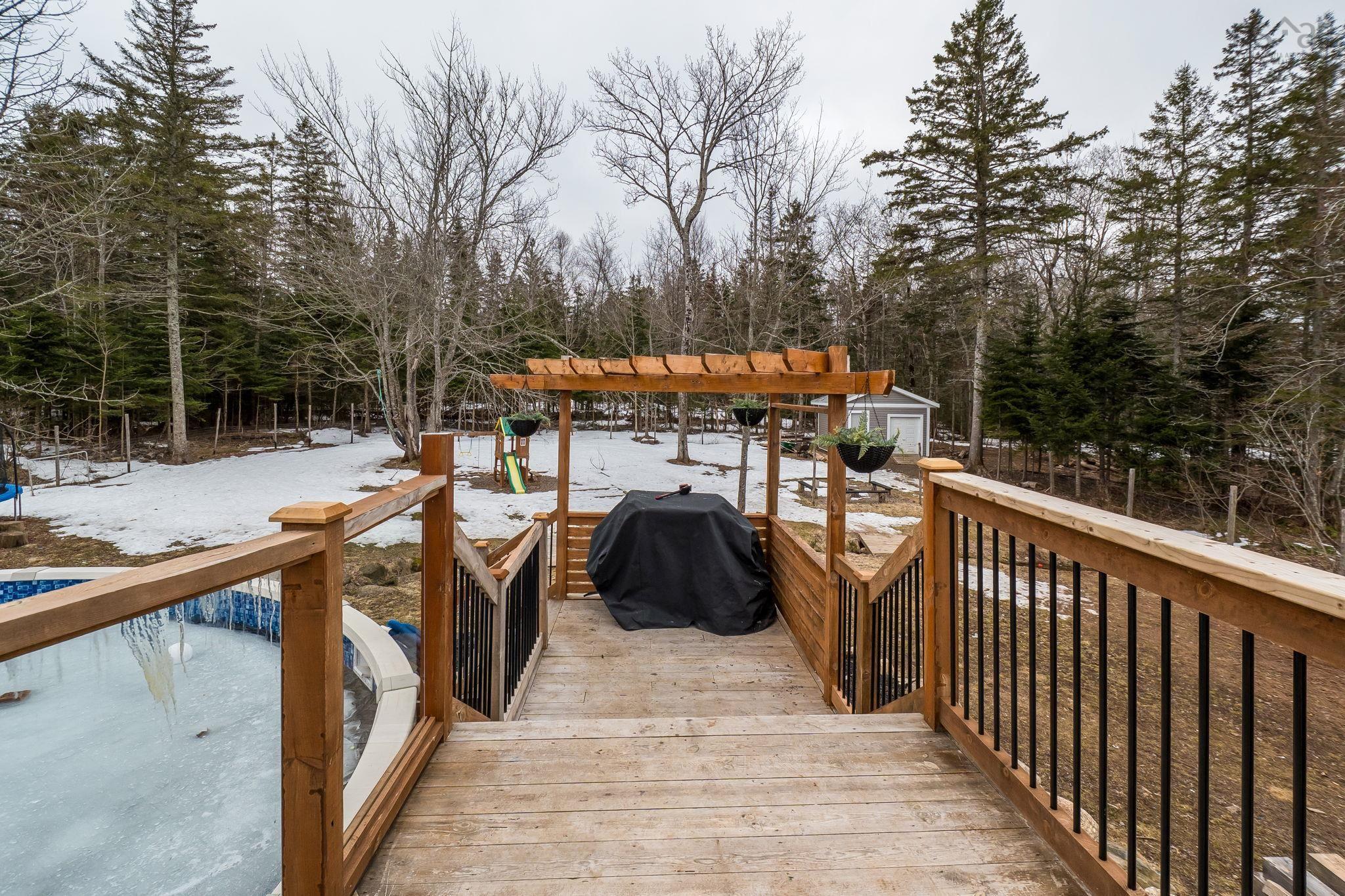$485,900.00: 1099 English Mountain Road, South Alton