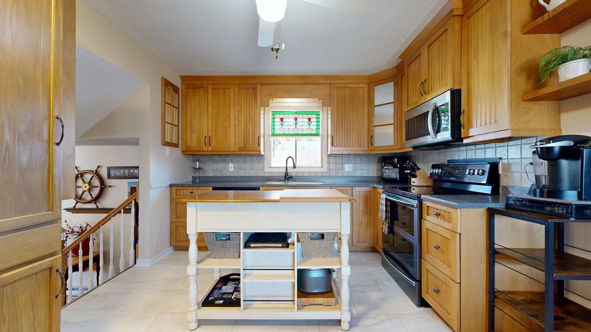 $549,900.00: 1005 Green Street, New Minas