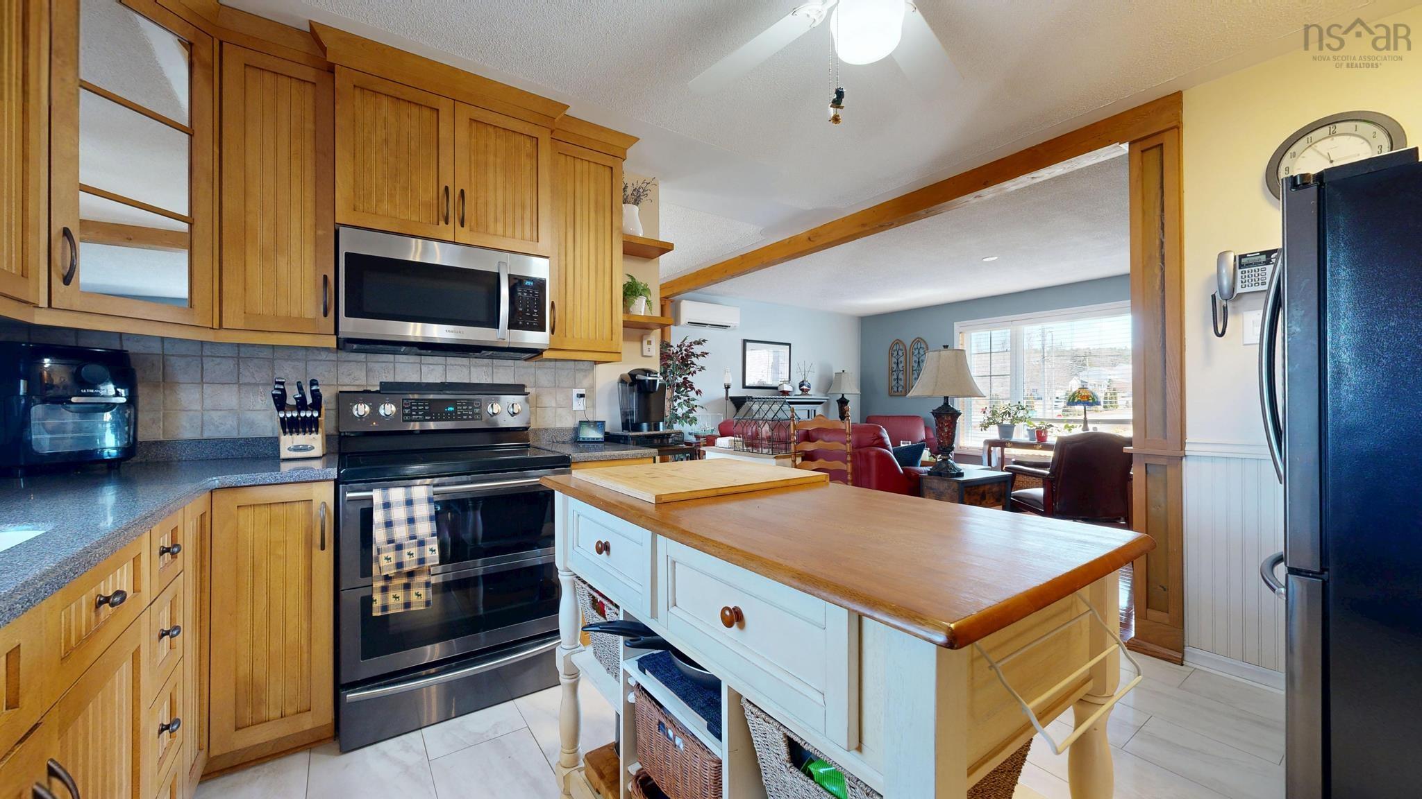 $549,900.00: 1005 Green Street, New Minas