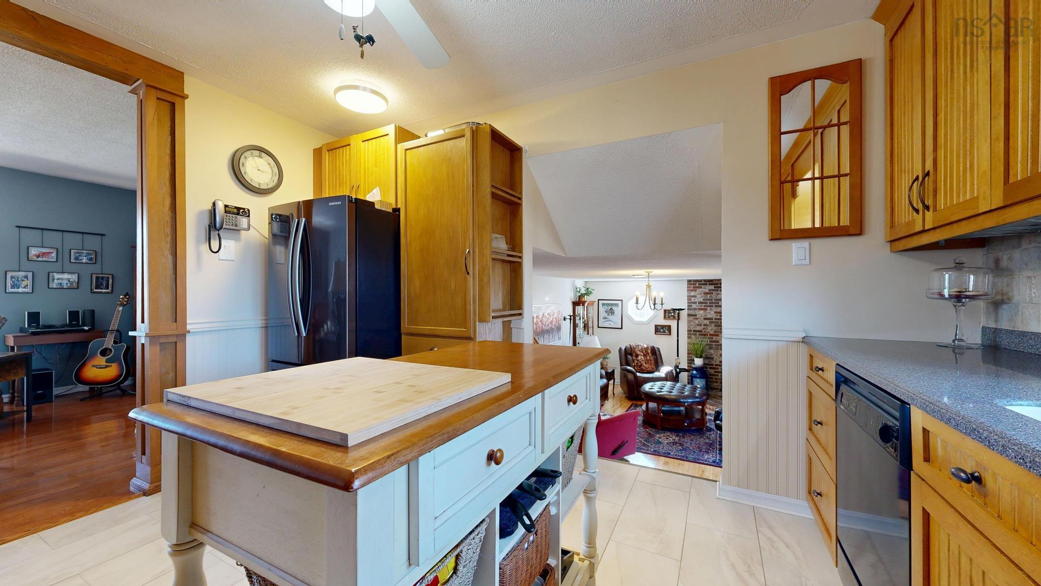 $549,900.00: 1005 Green Street, New Minas