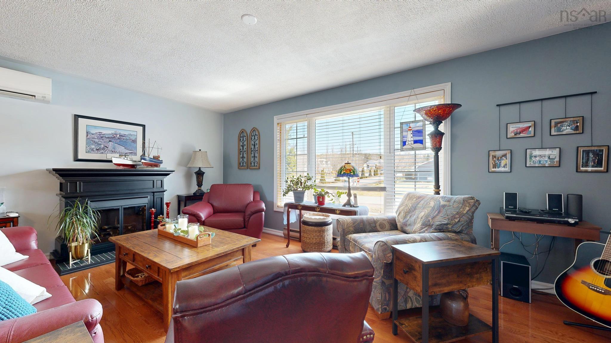 $549,900.00: 1005 Green Street, New Minas