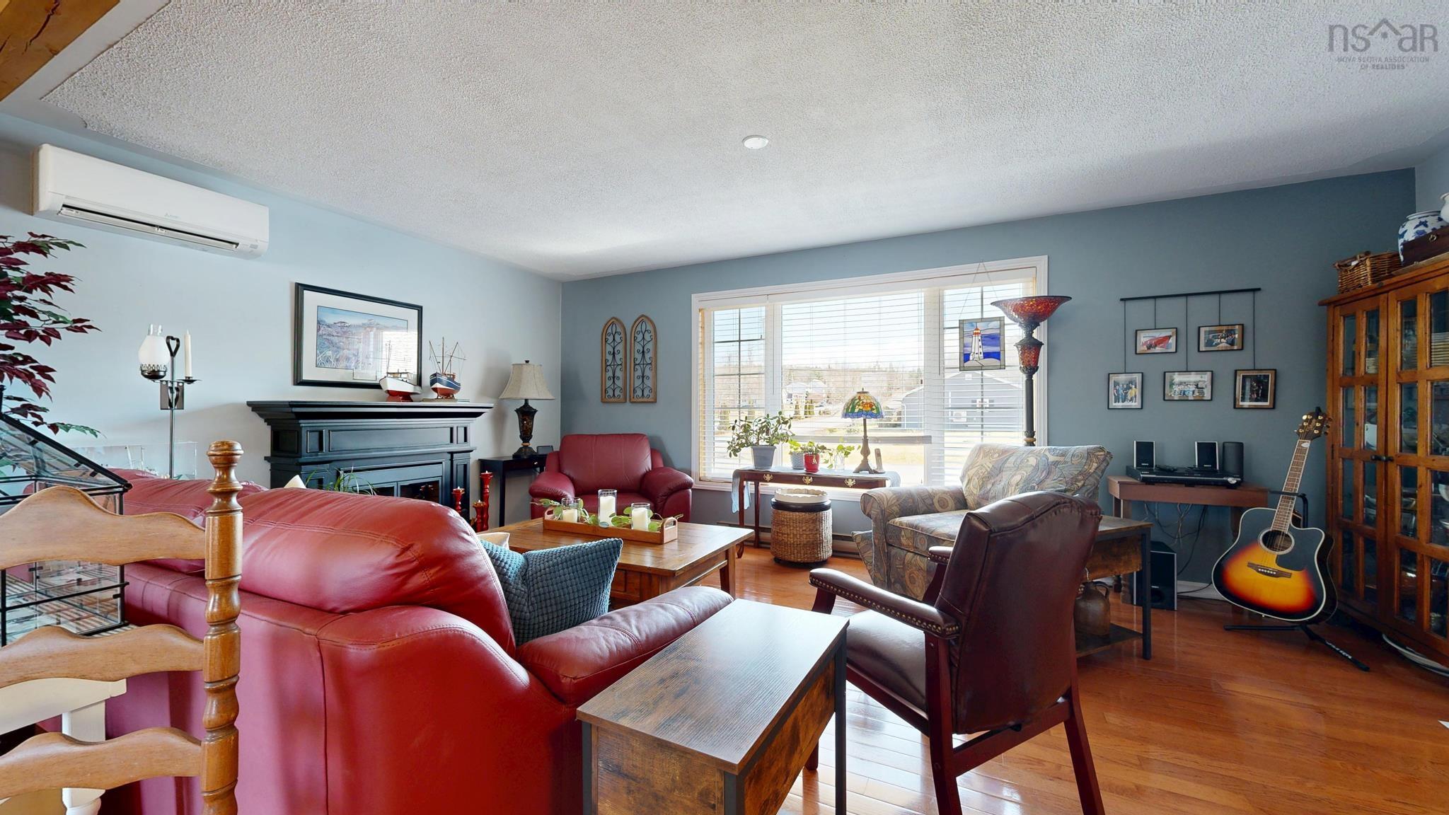 $549,900.00: 1005 Green Street, New Minas