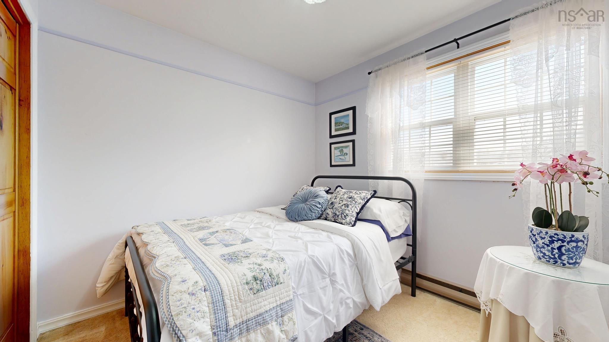 $549,900.00: 1005 Green Street, New Minas