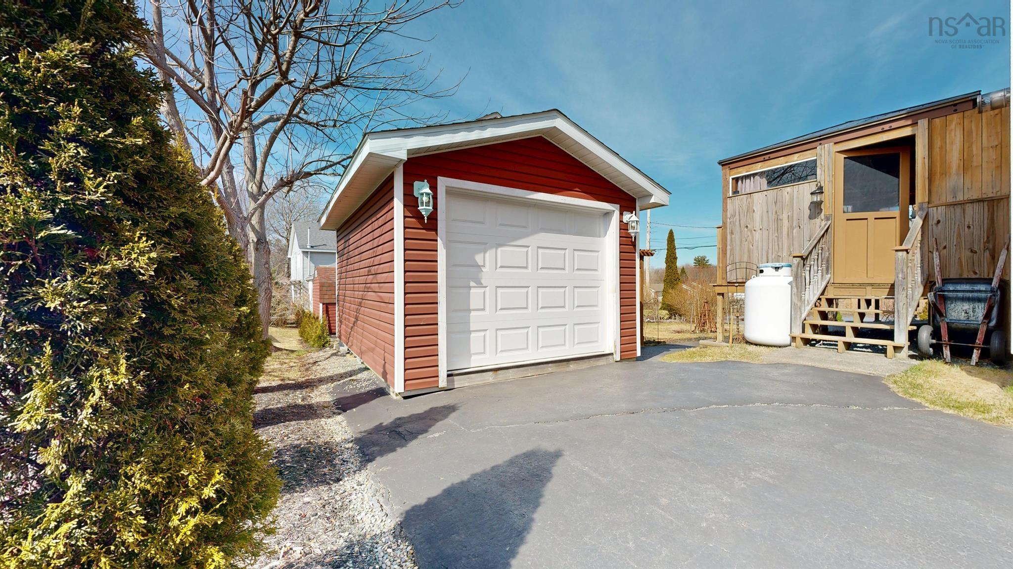 $549,900.00: 1005 Green Street, New Minas