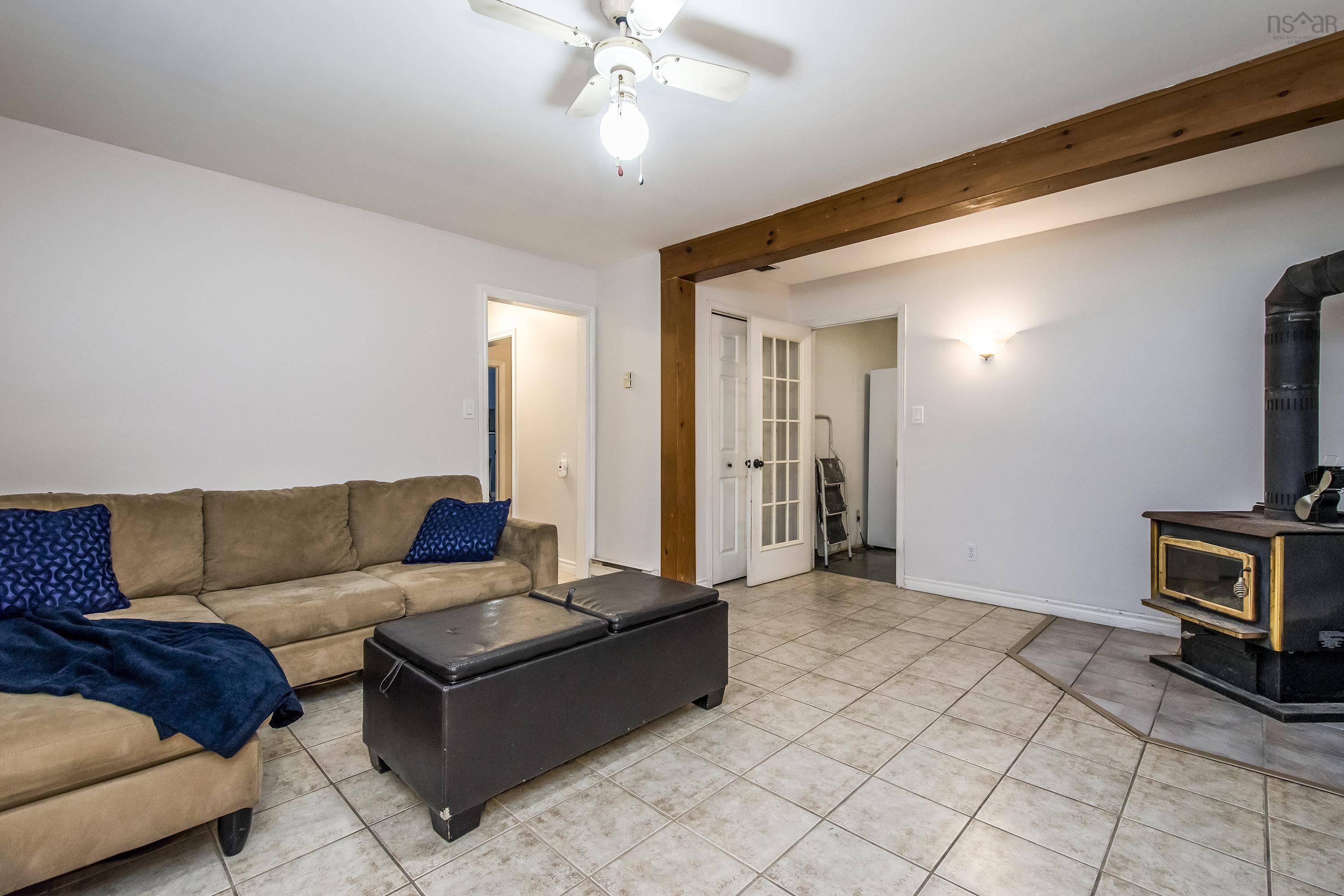 $399,000.00: 578 Bluenose Avenue, Meadowvale