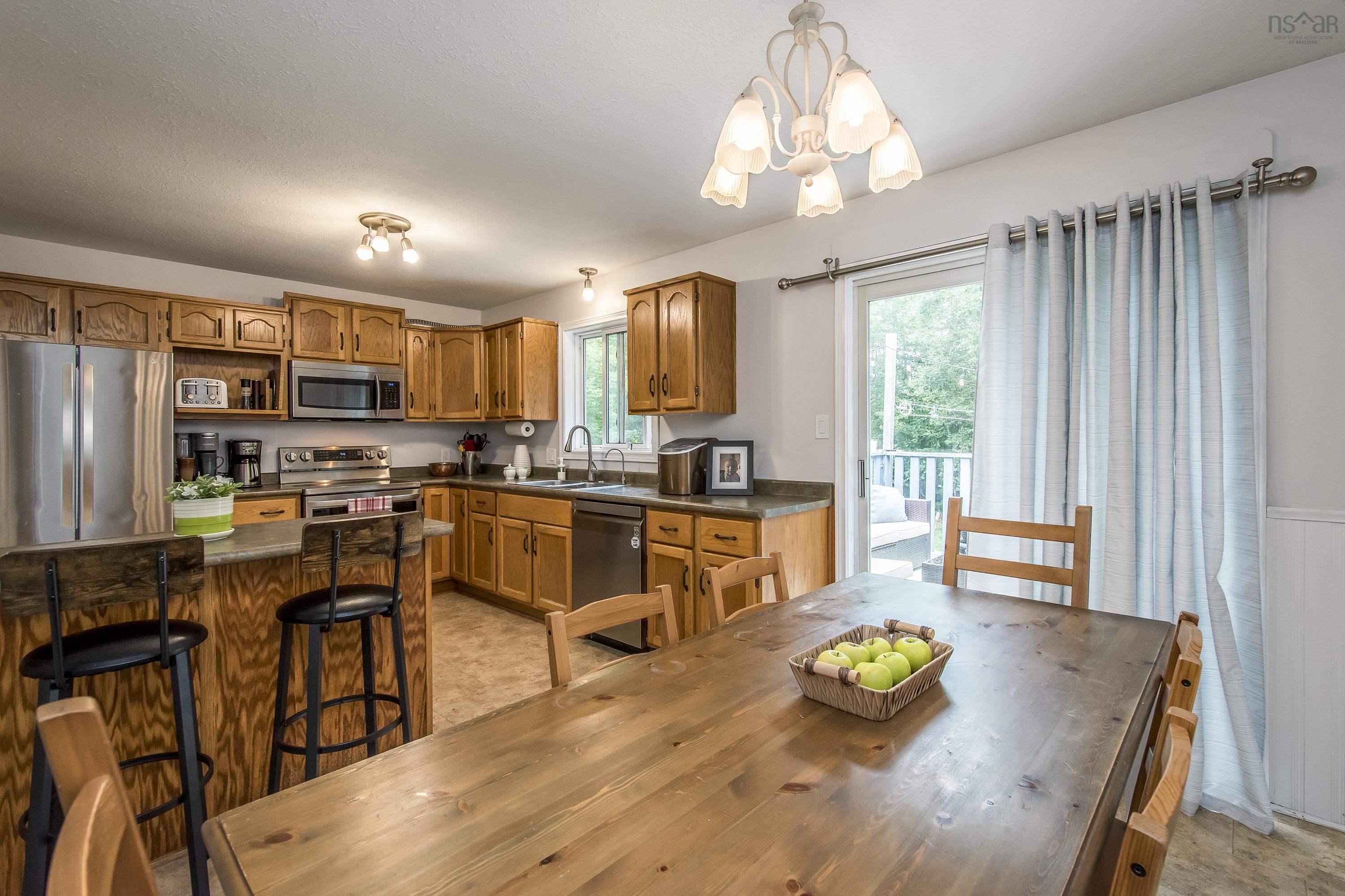 $399,000.00: 578 Bluenose Avenue, Meadowvale
