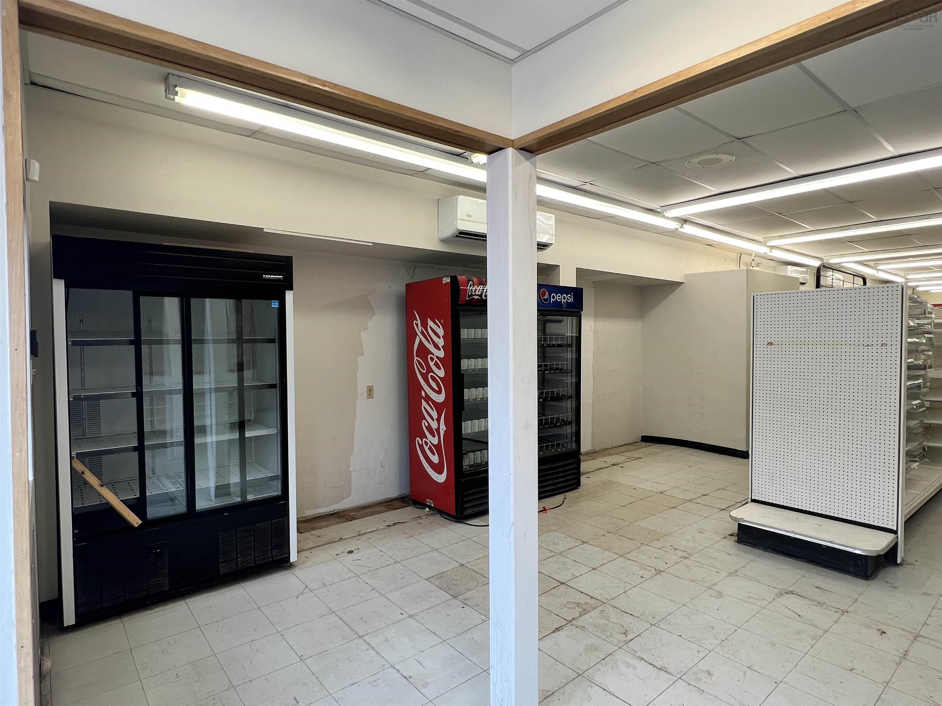 $199,900.00: 14 Main Street, Sherbrooke