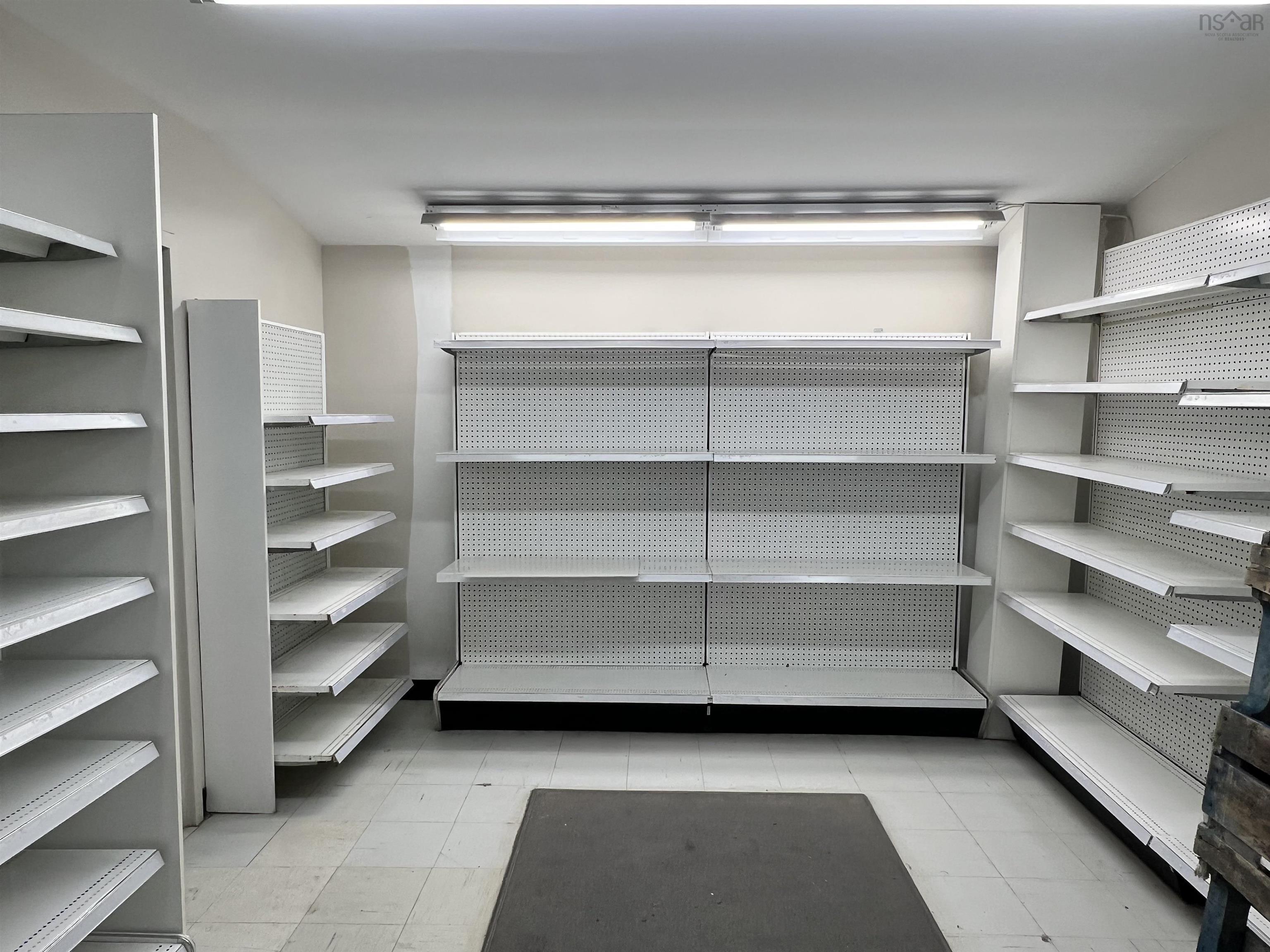 $199,900.00: 14 Main Street, Sherbrooke