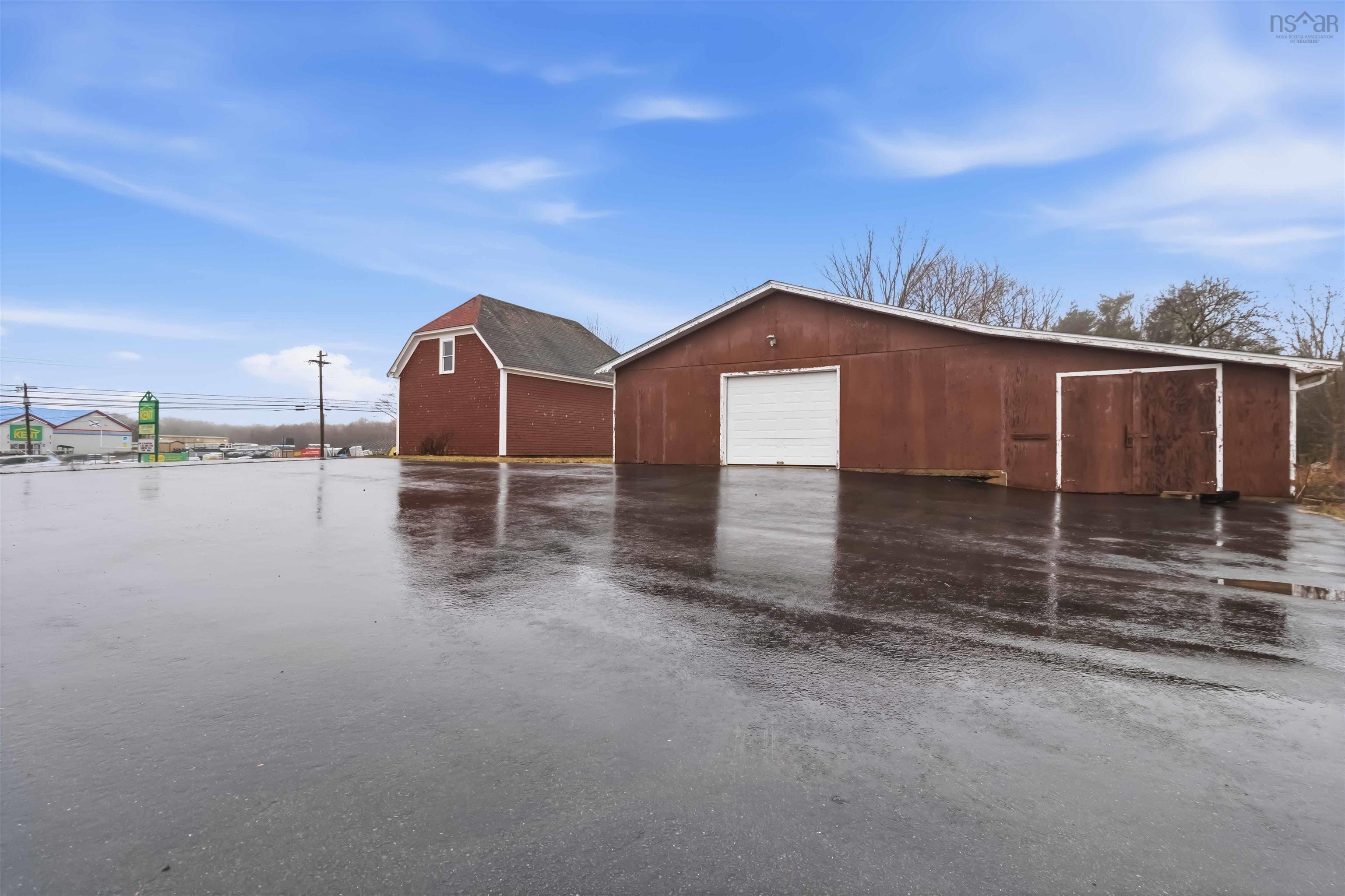$1,085,000.00: 2820 Highway 325, Wileville