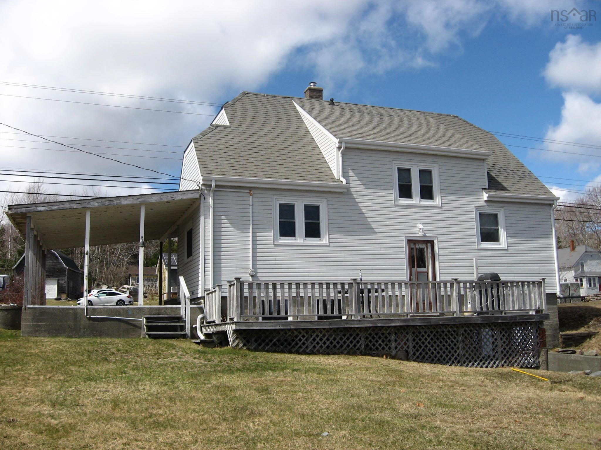 $419,900.00: 8483 Highway 3, Port Mouton