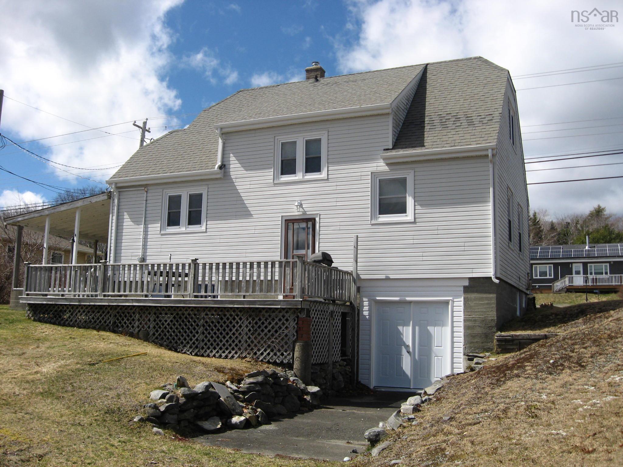 $419,900.00: 8483 Highway 3, Port Mouton