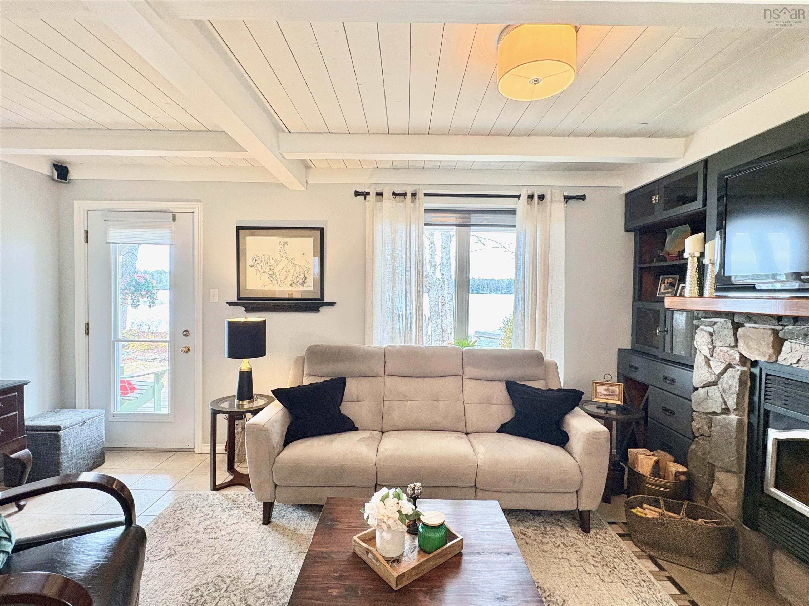 $550,000.00: 137 Beaver Point Road, North Kemptville