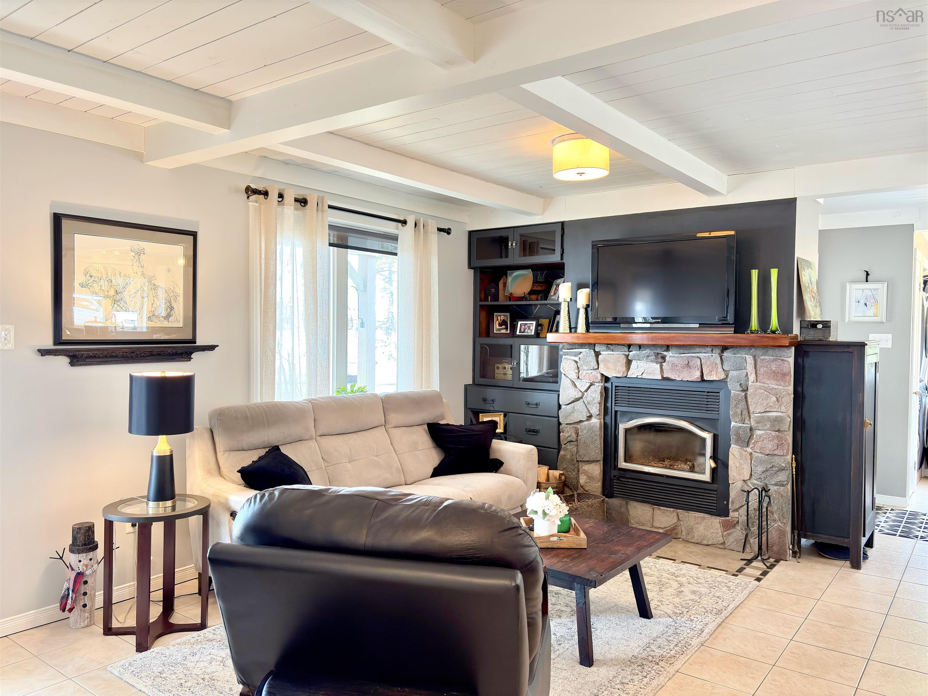 $550,000.00: 137 Beaver Point Road, North Kemptville