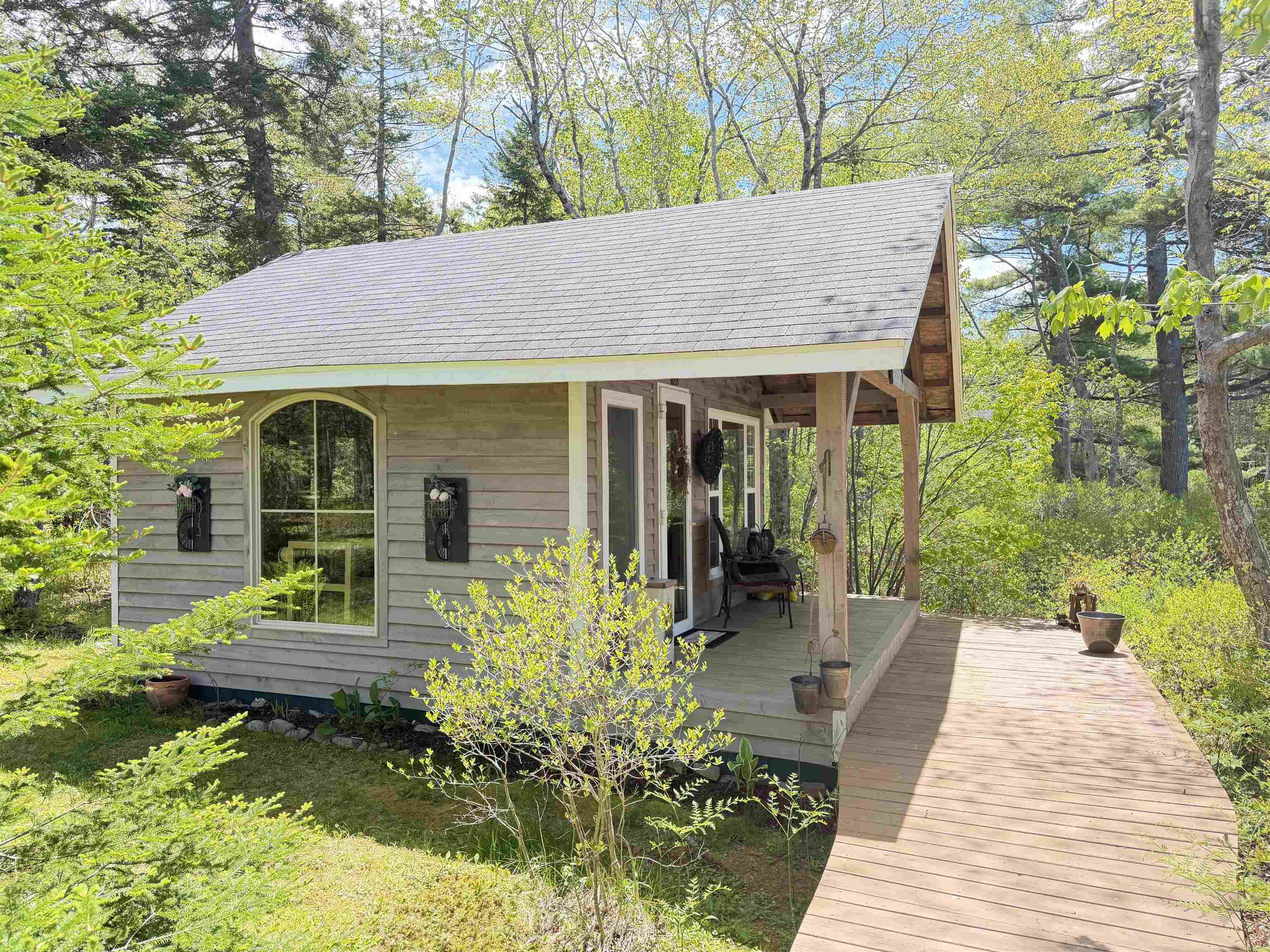 $550,000.00: 137 Beaver Point Road, North Kemptville
