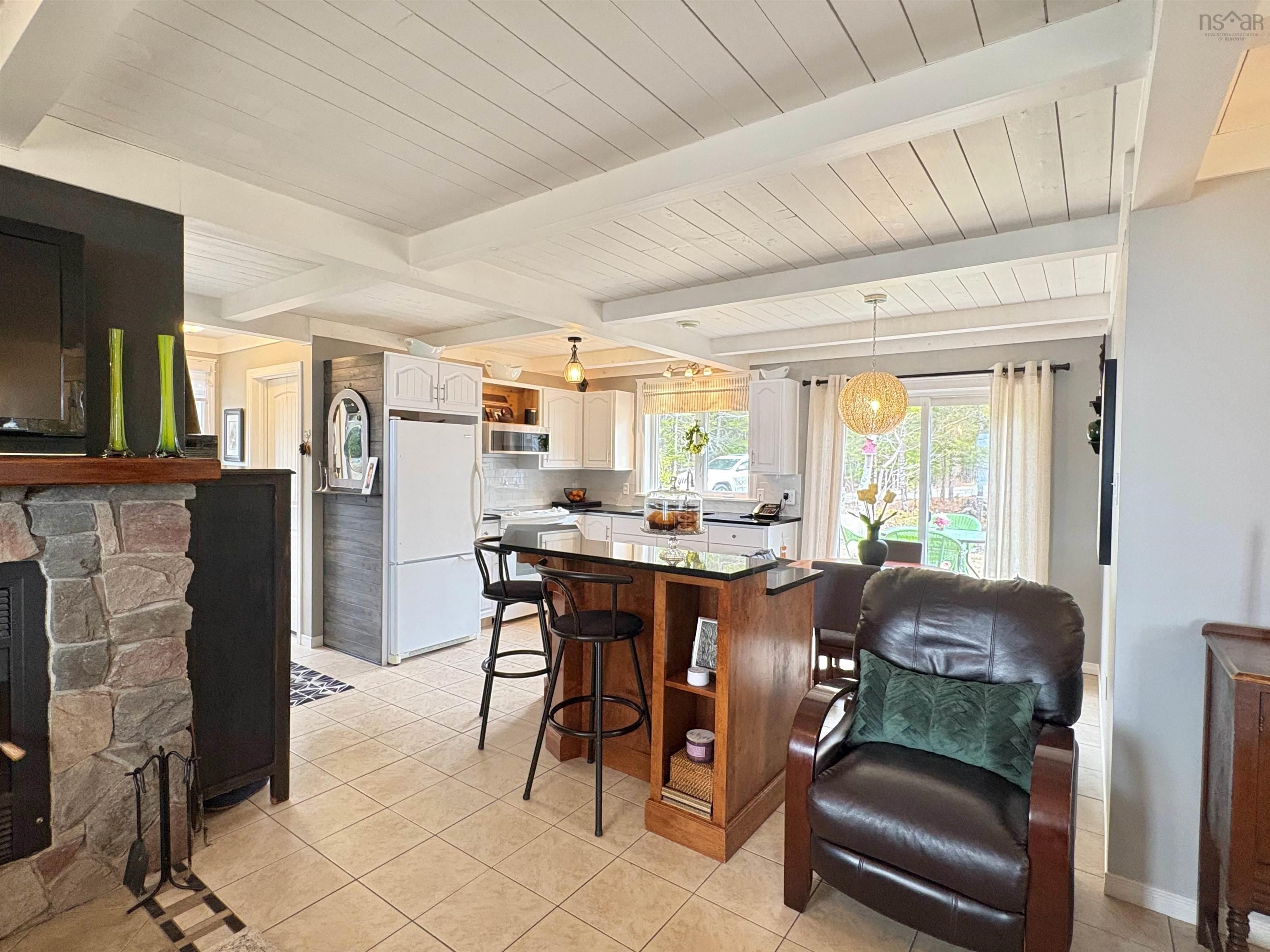 $550,000.00: 137 Beaver Point Road, North Kemptville