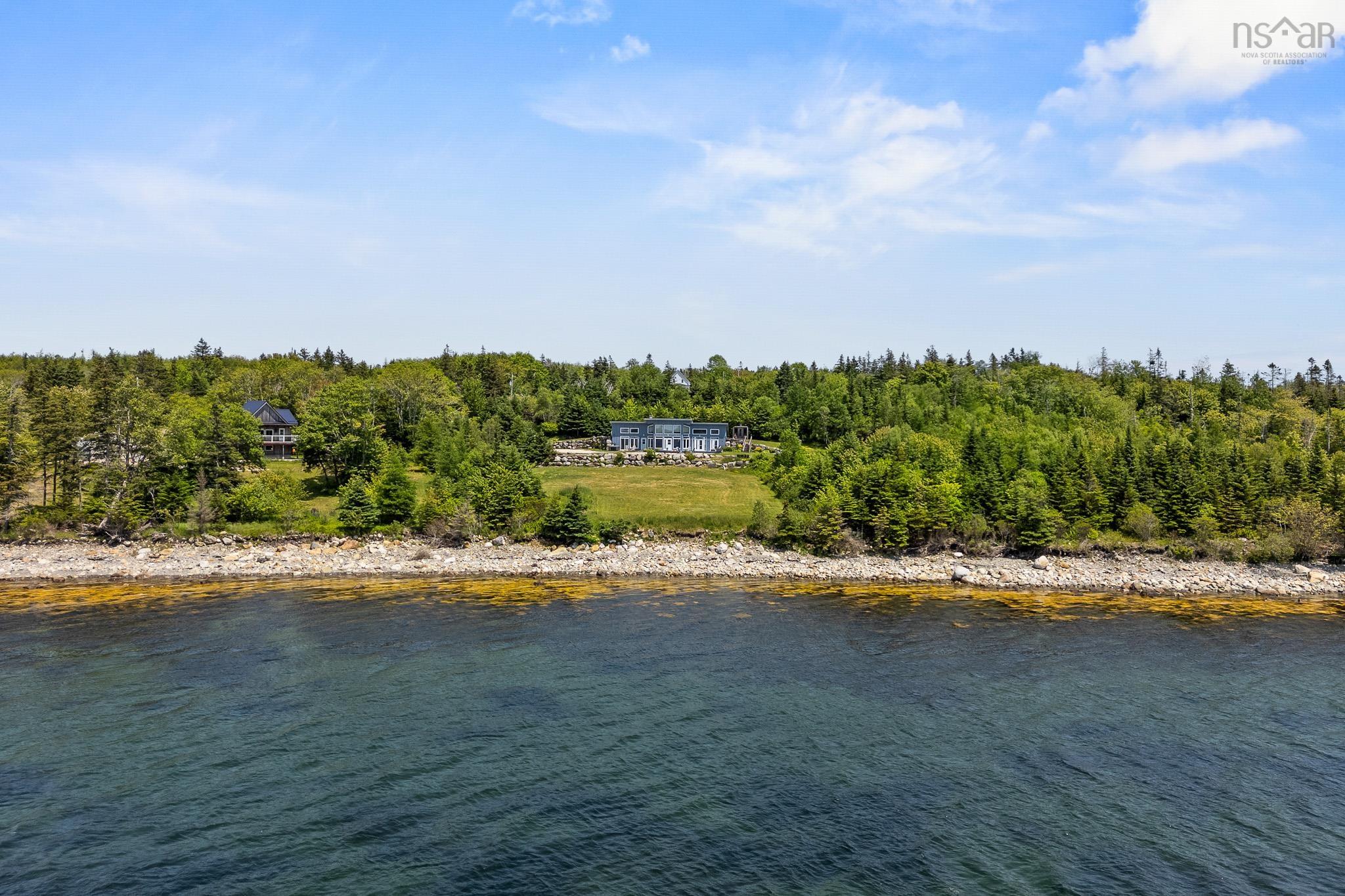 $624,900.00: 1878 Sandy Point Road, Sandy Point