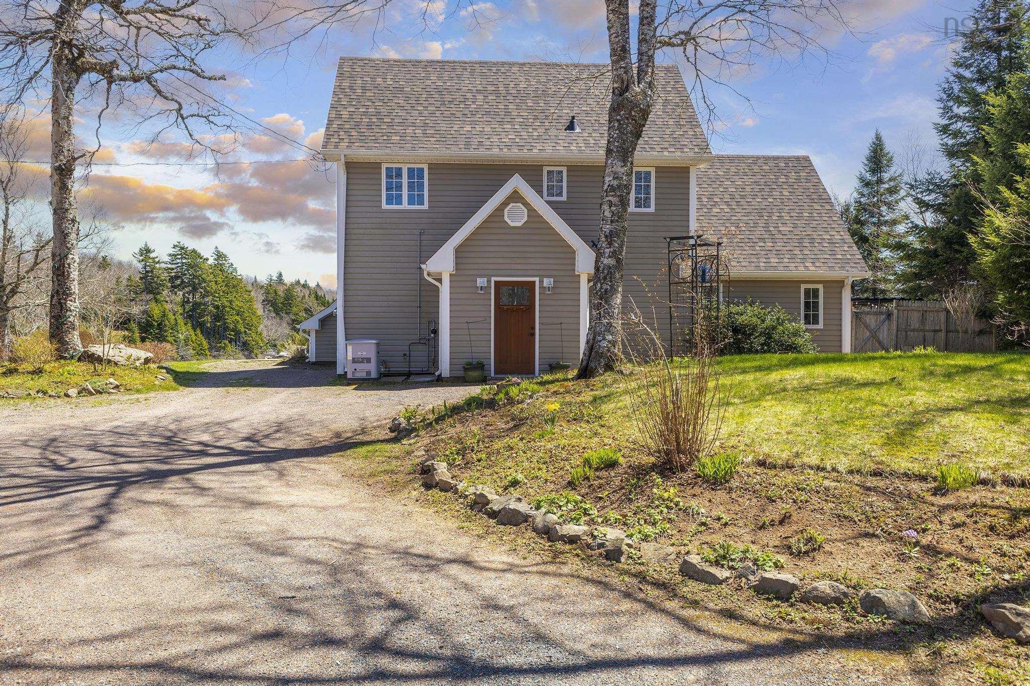 $725,000.00: 344 Hart Lake Road, Hart Lake