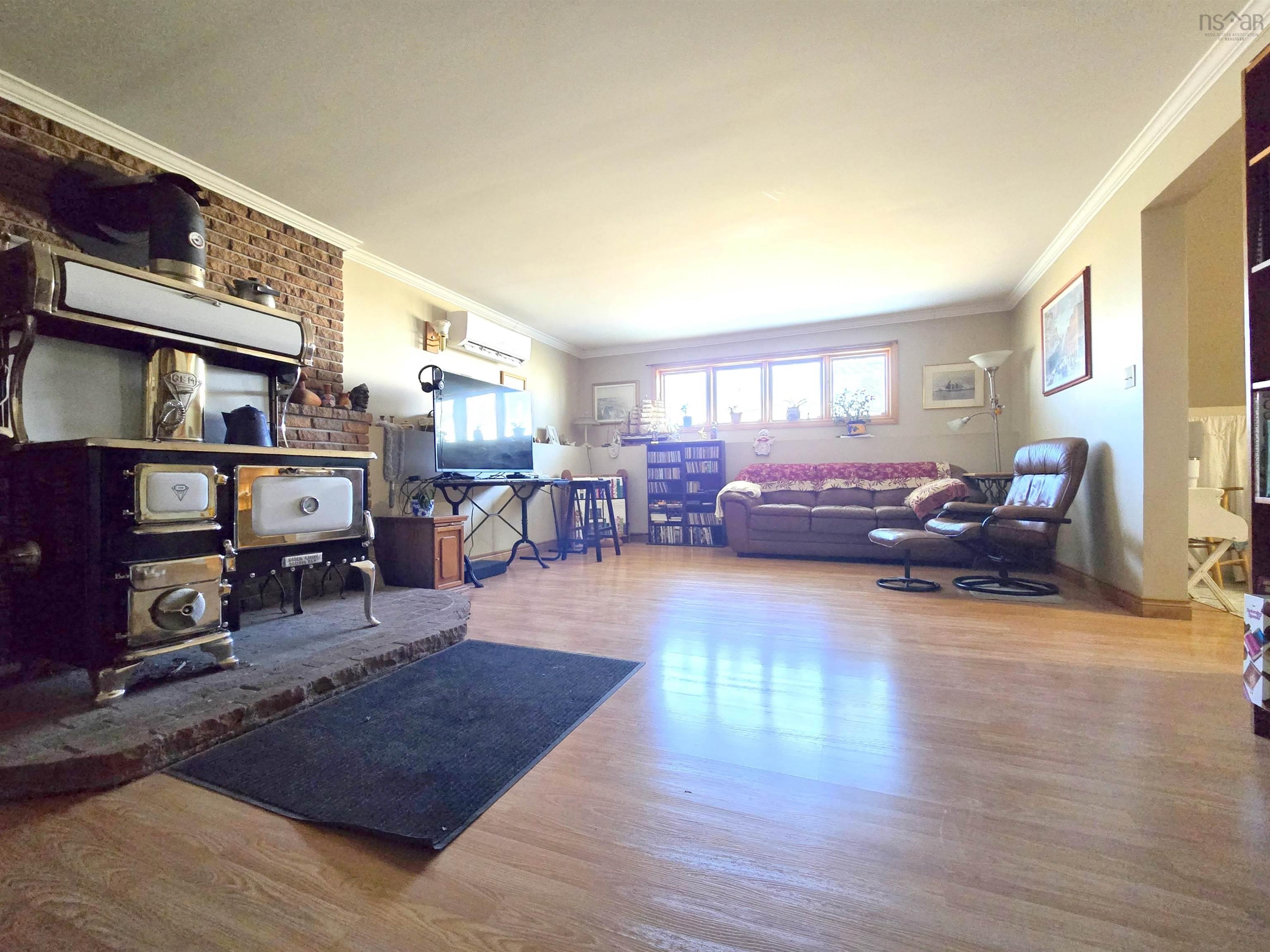 $349,900.00: 9 Patterson Street, Amherst