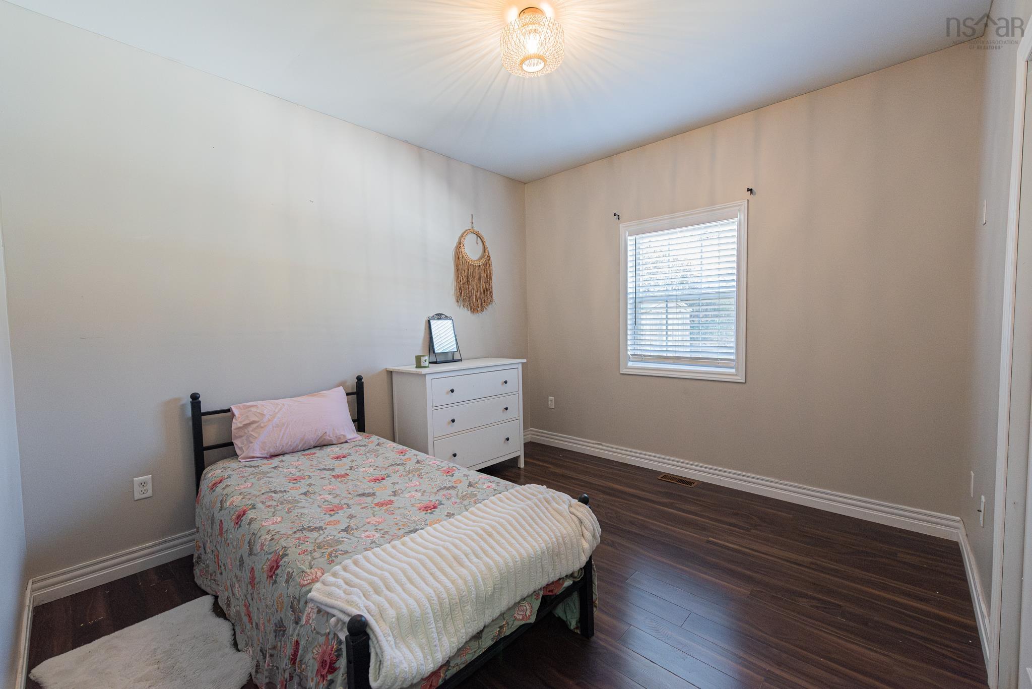 $509,900.00: 925 Lorne Street, Linacy