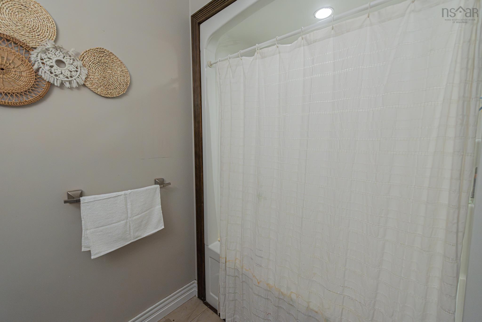 $509,900.00: 925 Lorne Street, Linacy