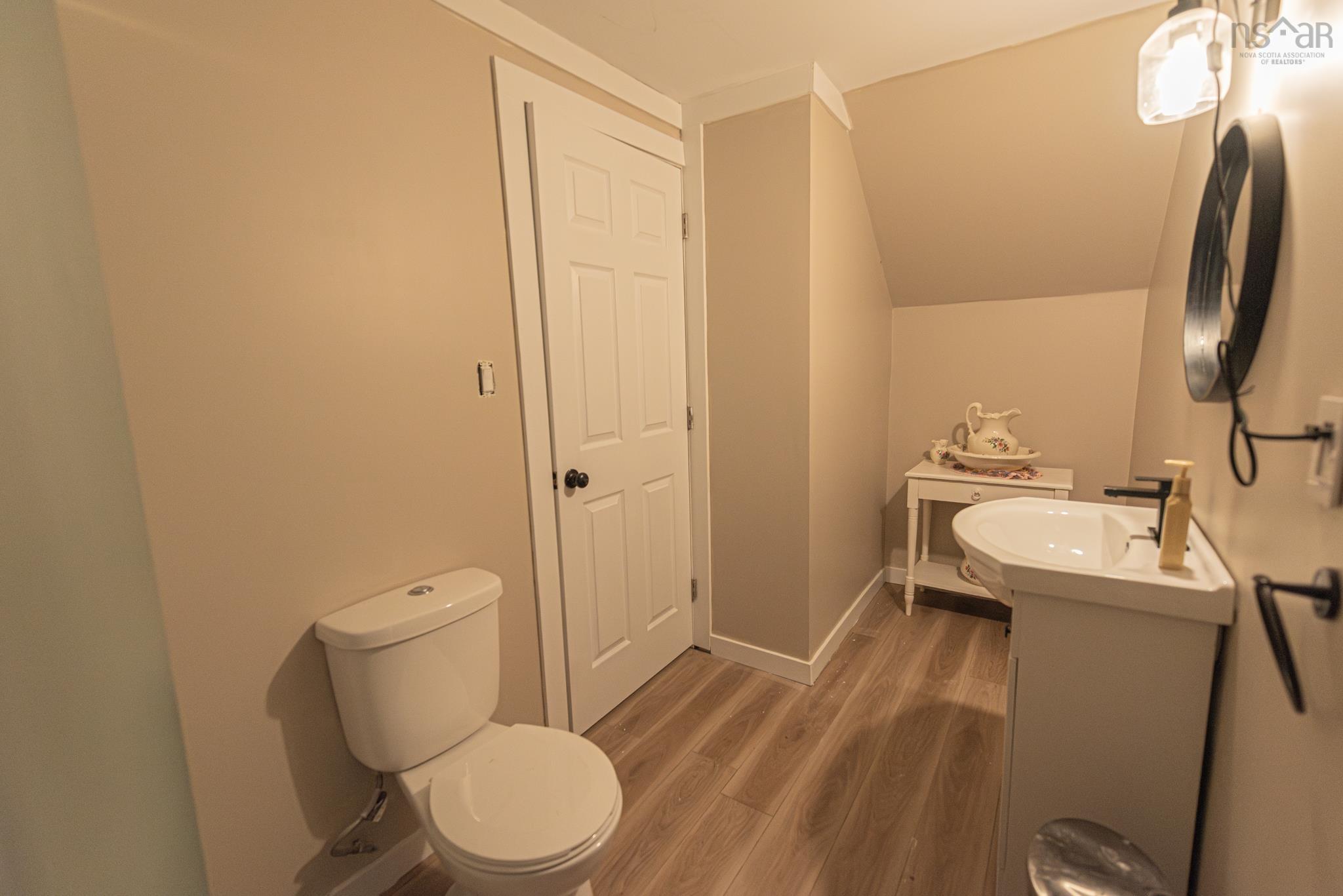 $509,900.00: 925 Lorne Street, Linacy