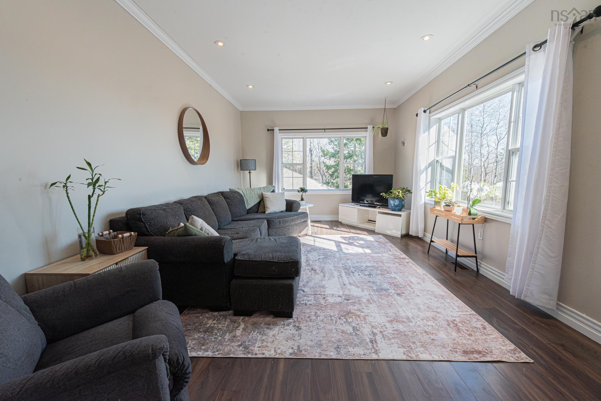 $509,900.00: 925 Lorne Street, Linacy