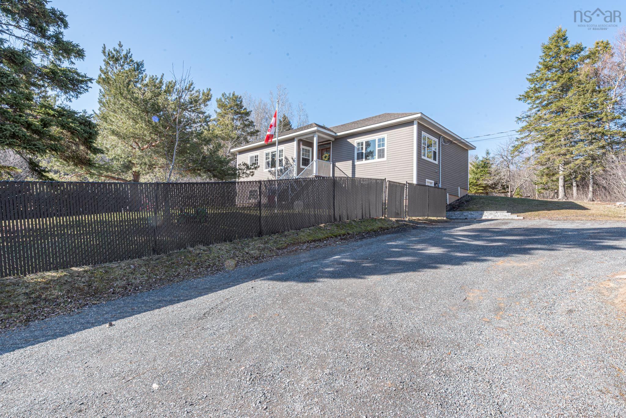 $509,900.00: 925 Lorne Street, Linacy