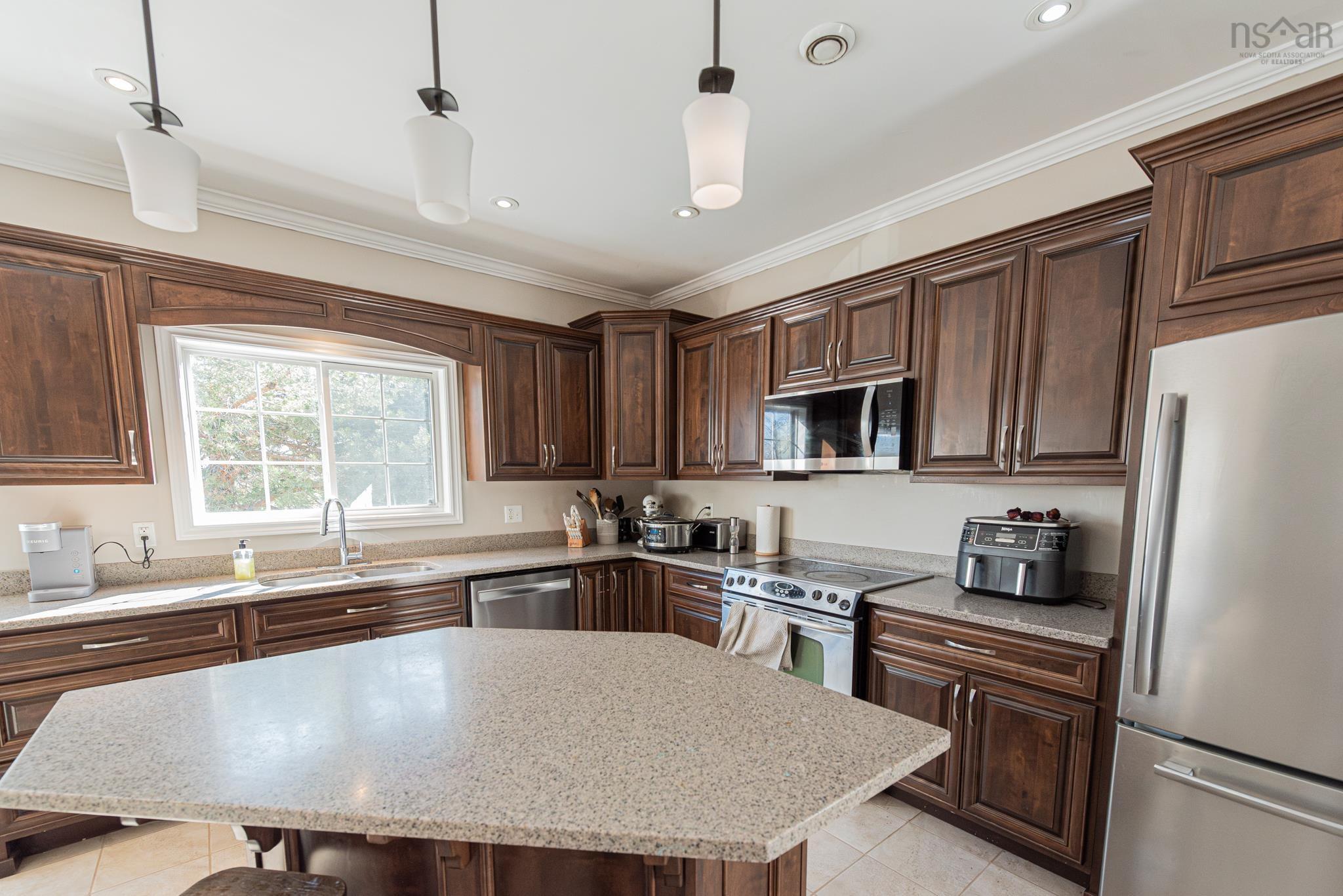 $509,900.00: 925 Lorne Street, Linacy