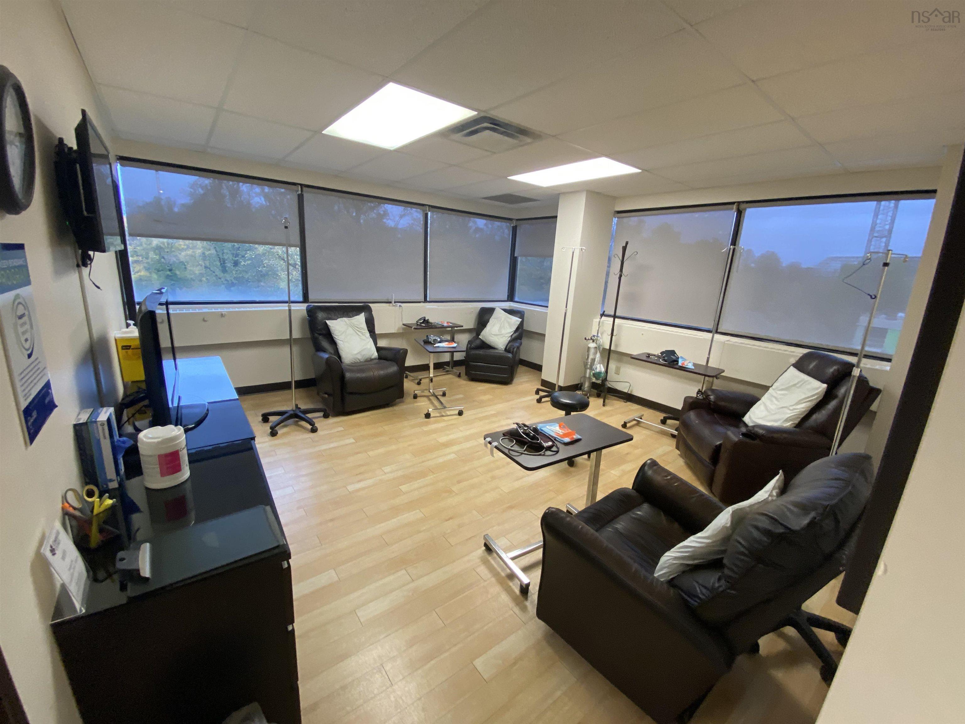 480 5991 Spring Garden Road, Halifax, NS (MLS® 202606672)